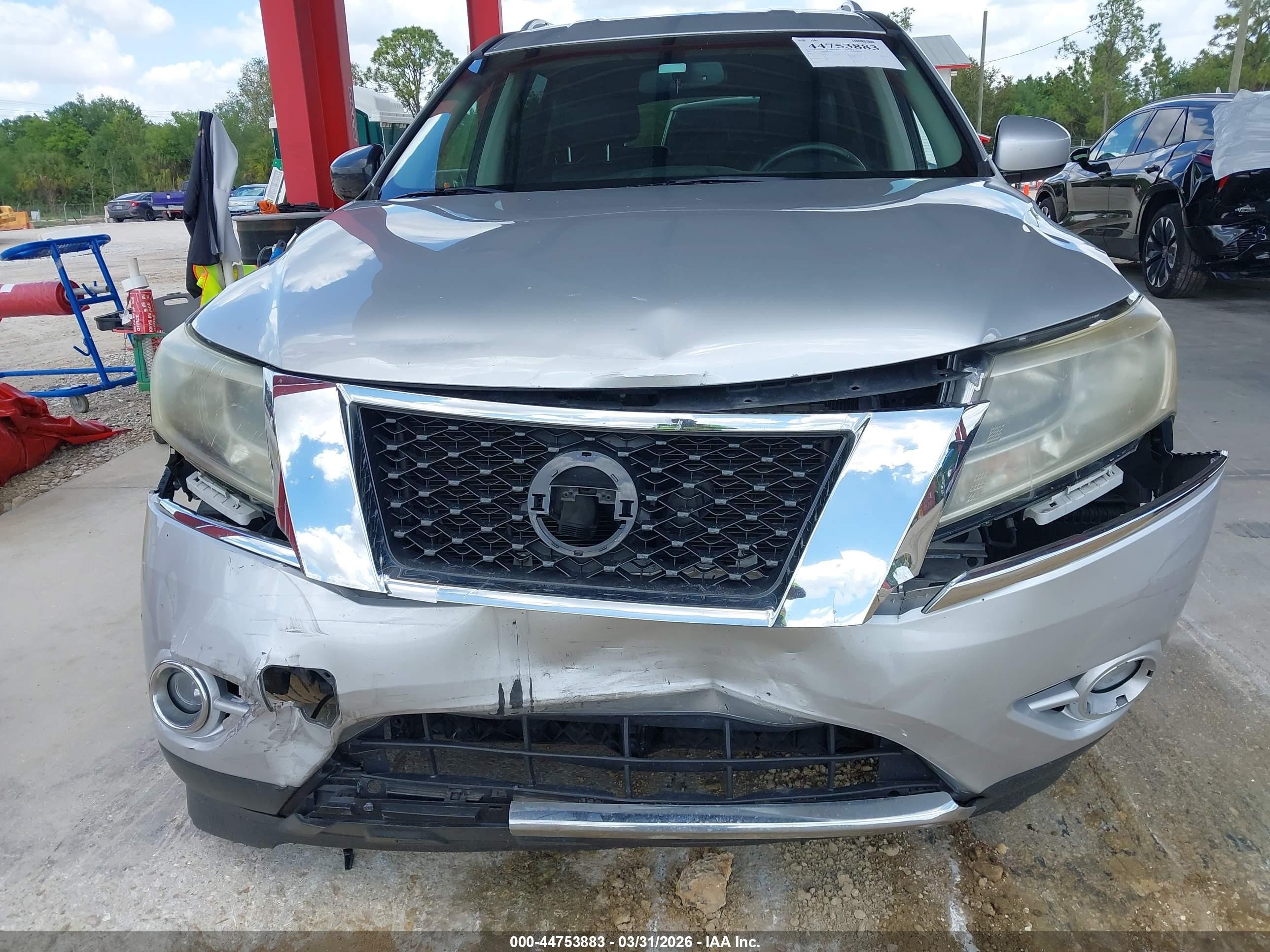 2015 Nissan Pathfinder Sl Silver vin: 5N1AR2MN6FC620415