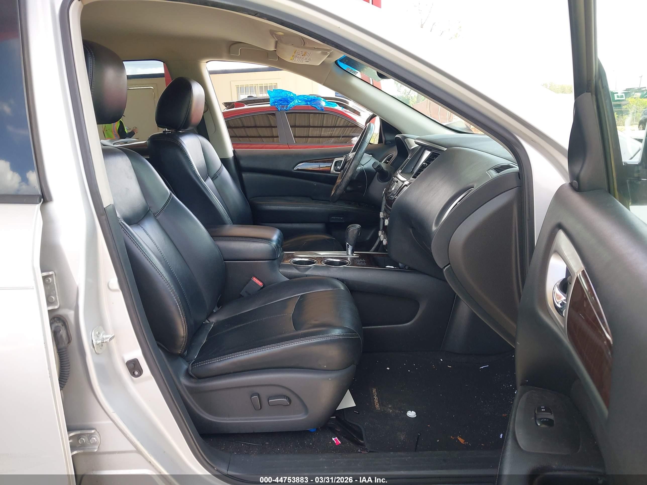 2015 Nissan Pathfinder Sl Silver vin: 5N1AR2MN6FC620415