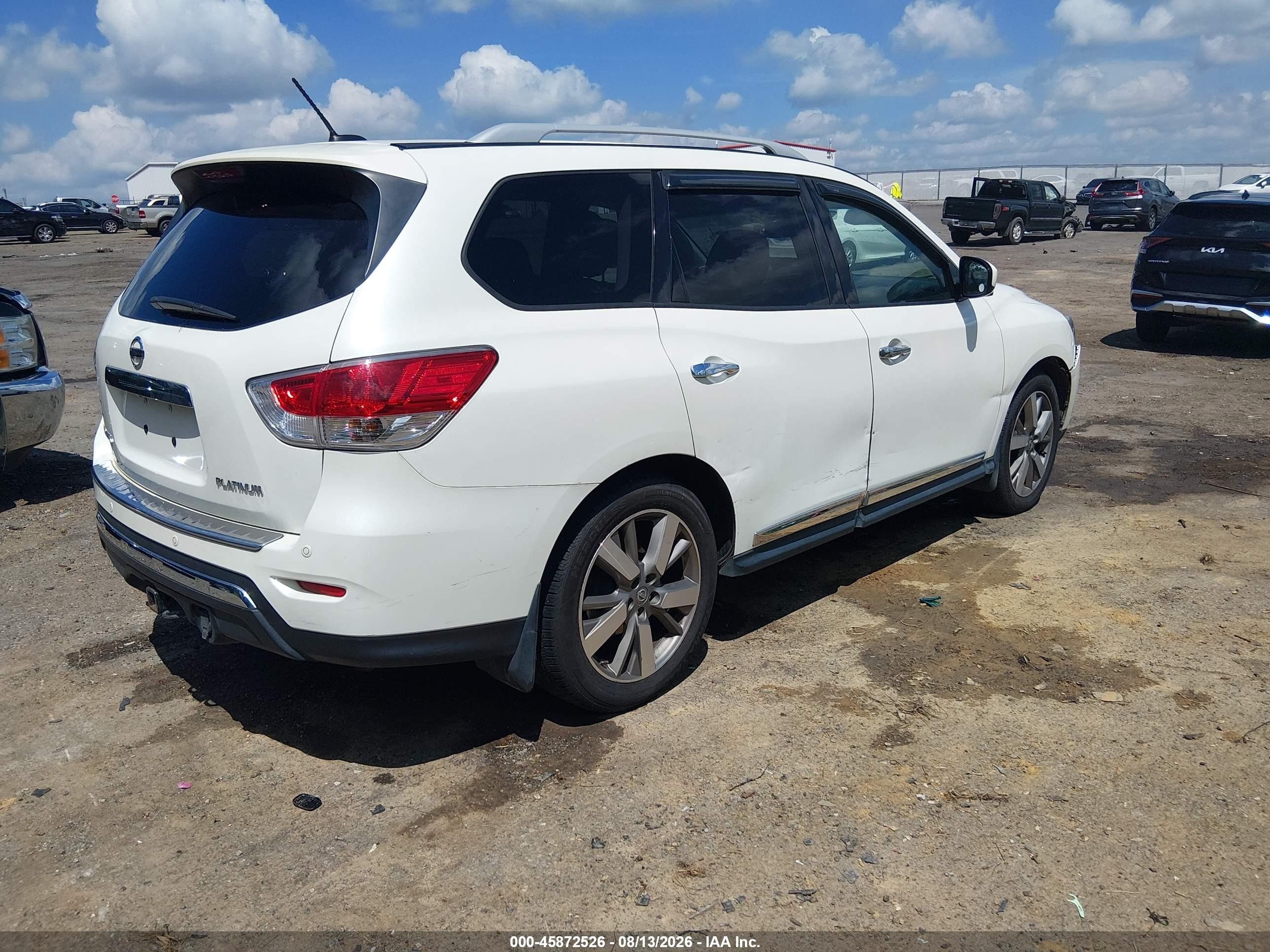 2015 Nissan Pathfinder Platinum White vin: 5N1AR2MN6FC656847