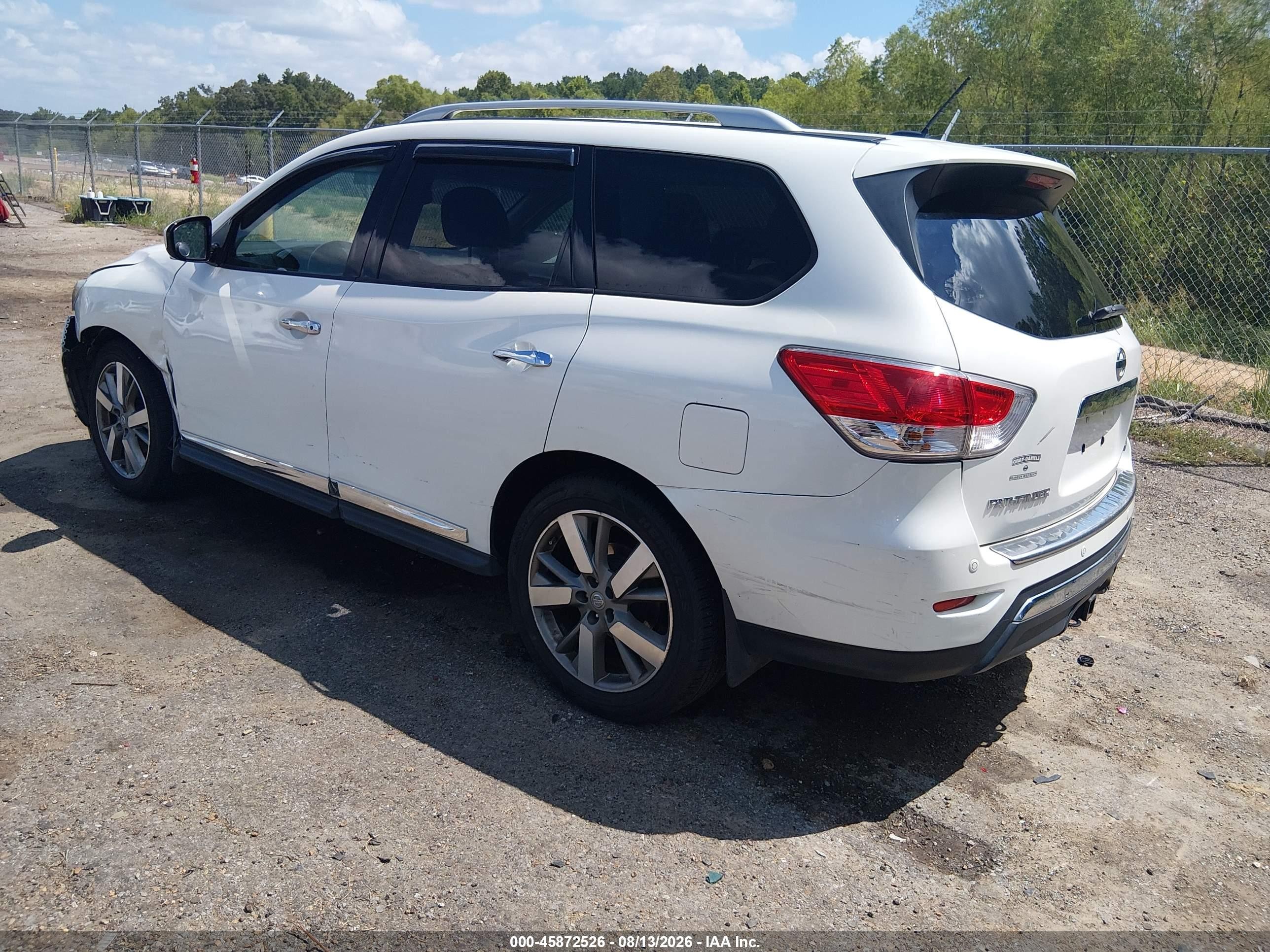 2015 Nissan Pathfinder Platinum White vin: 5N1AR2MN6FC656847