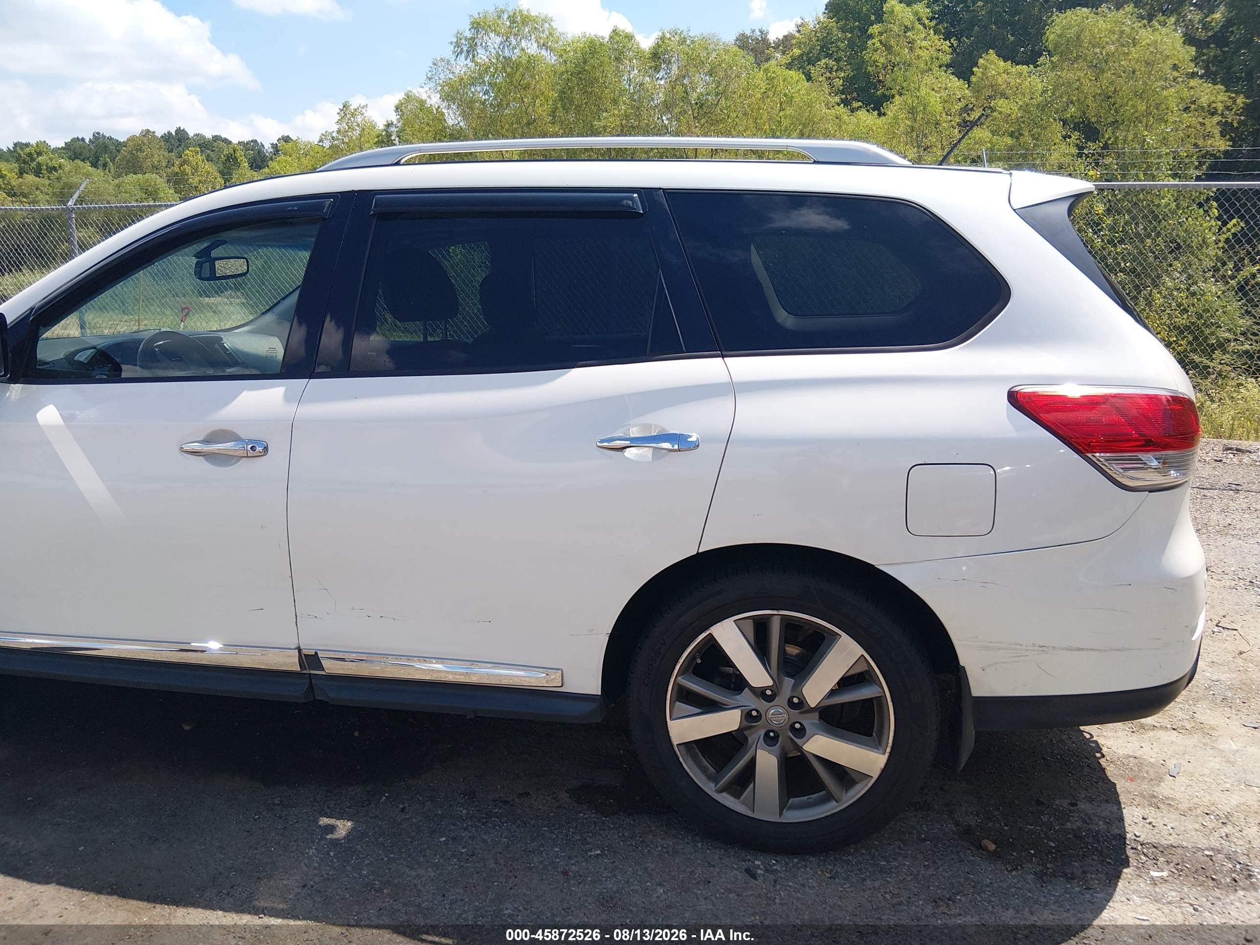 2015 Nissan Pathfinder Platinum White vin: 5N1AR2MN6FC656847