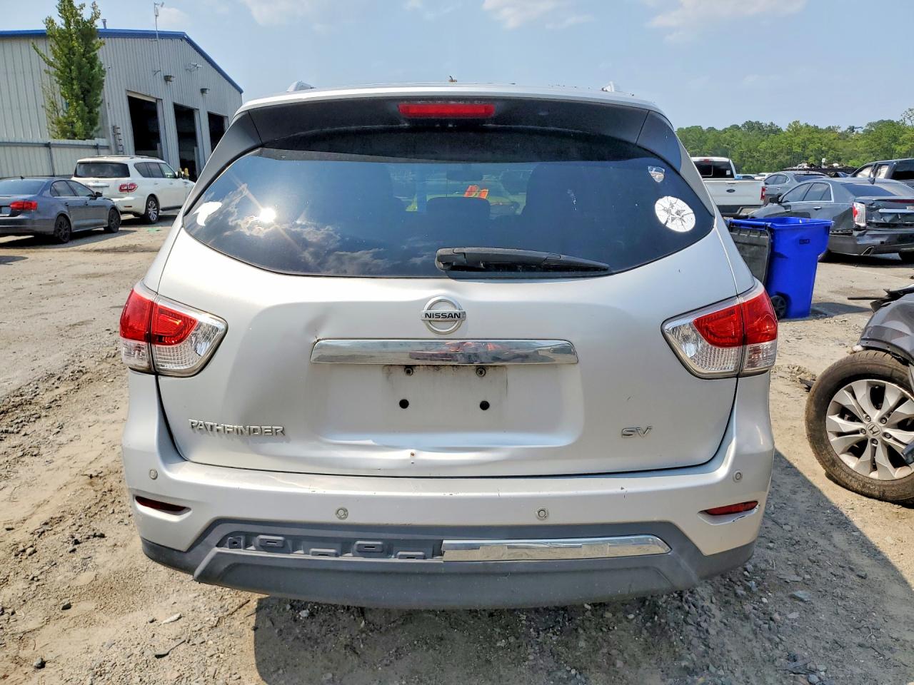 2013 Nissan Pathfinder S Silver vin: 5N1AR2MN7DC608321
