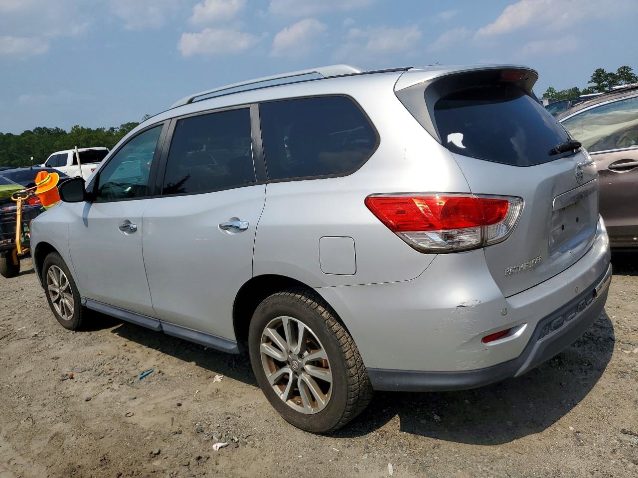 2013 Nissan Pathfinder S Silver vin: 5N1AR2MN7DC608321