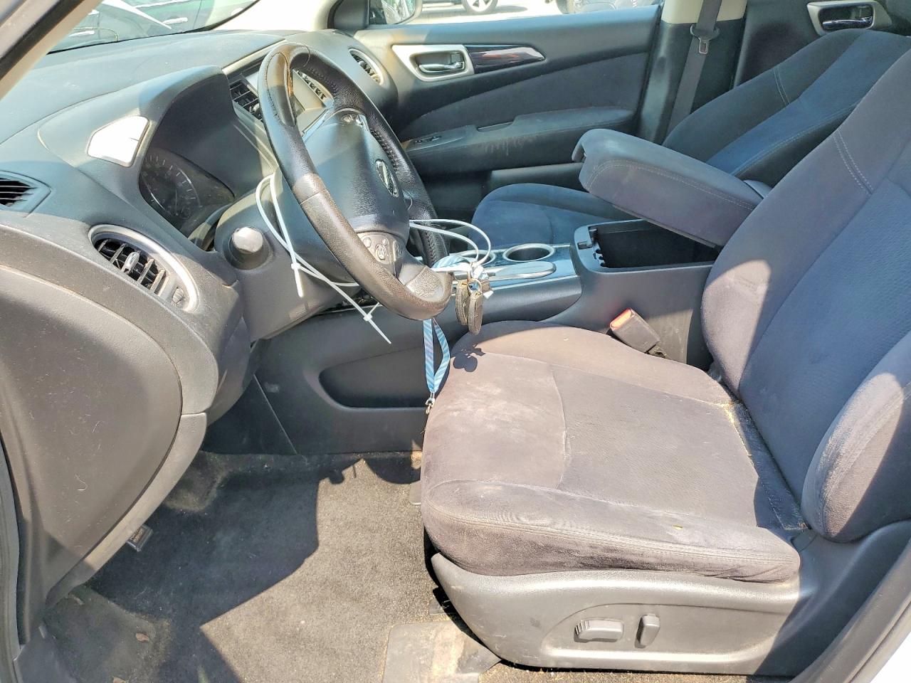 2013 Nissan Pathfinder S Silver vin: 5N1AR2MN7DC608321