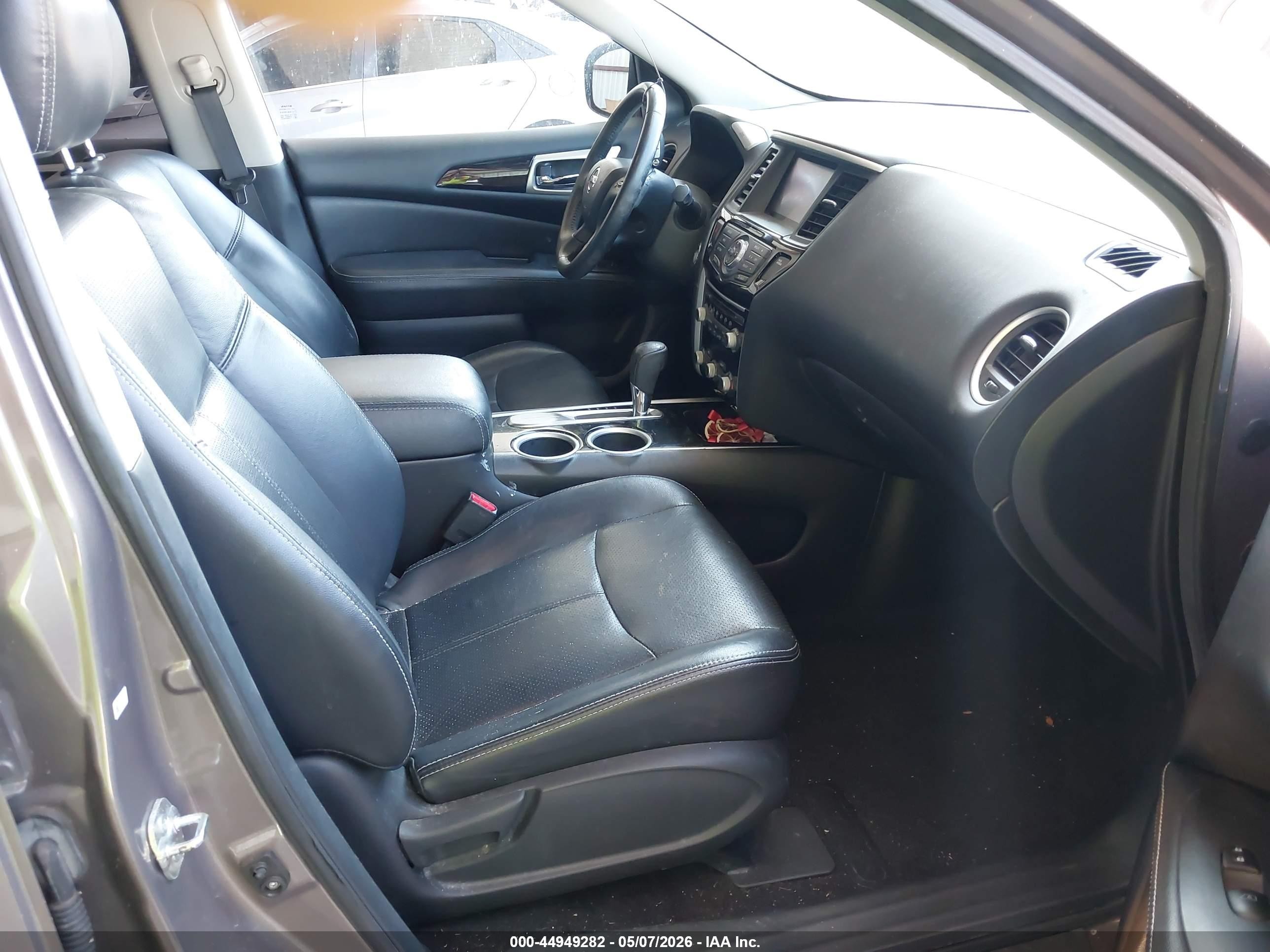 2013 Nissan Pathfinder Sv Gray vin: 5N1AR2MN7DC613275