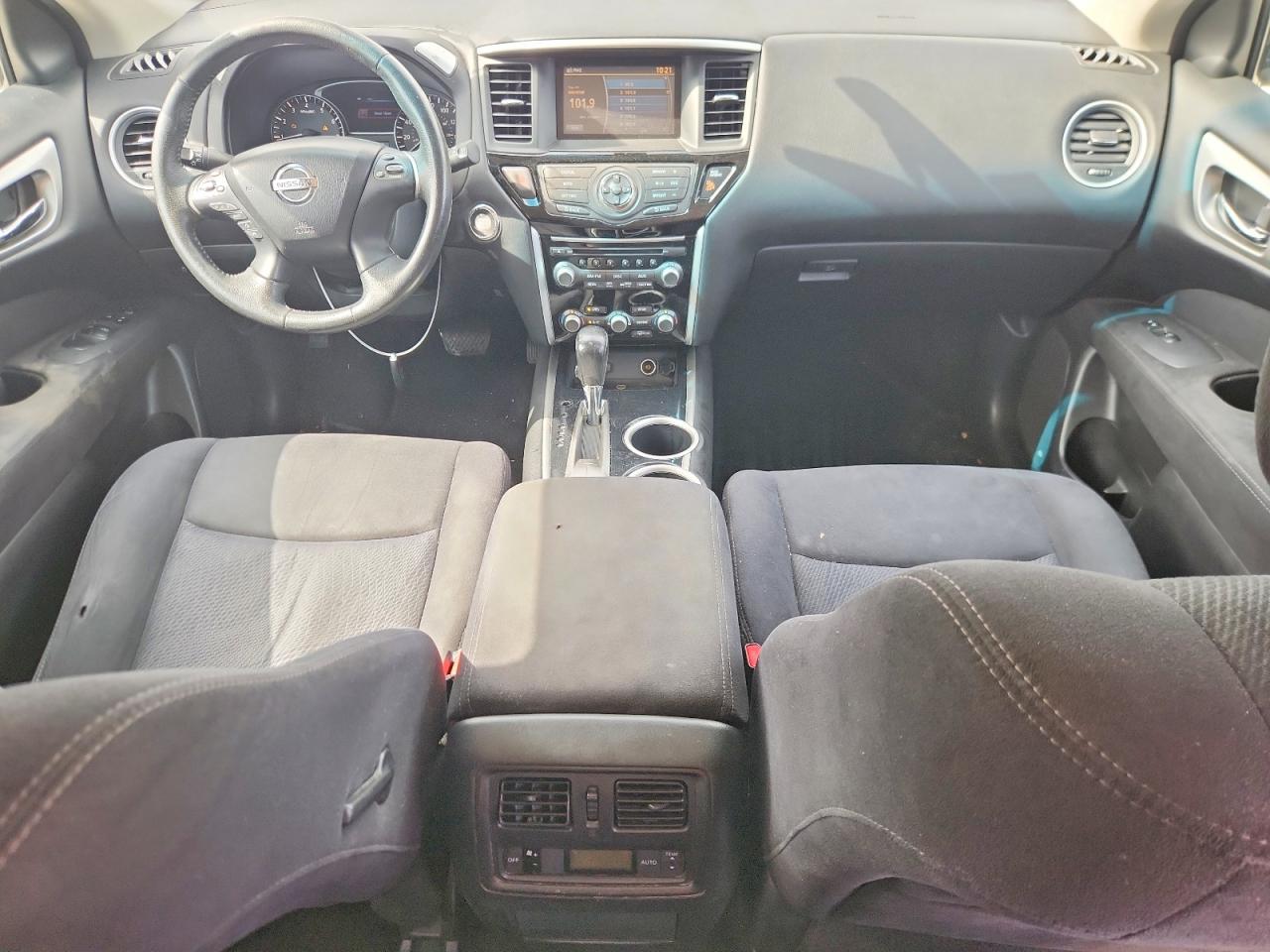 2013 Nissan Pathfinder S Silver vin: 5N1AR2MN7DC651704