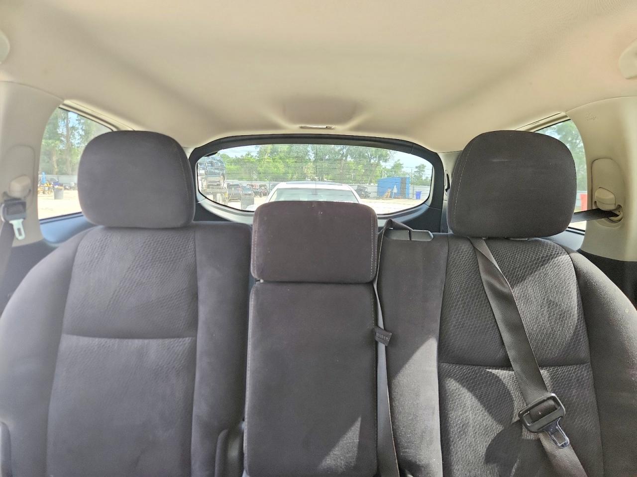 2013 Nissan Pathfinder S Silver vin: 5N1AR2MN7DC651704