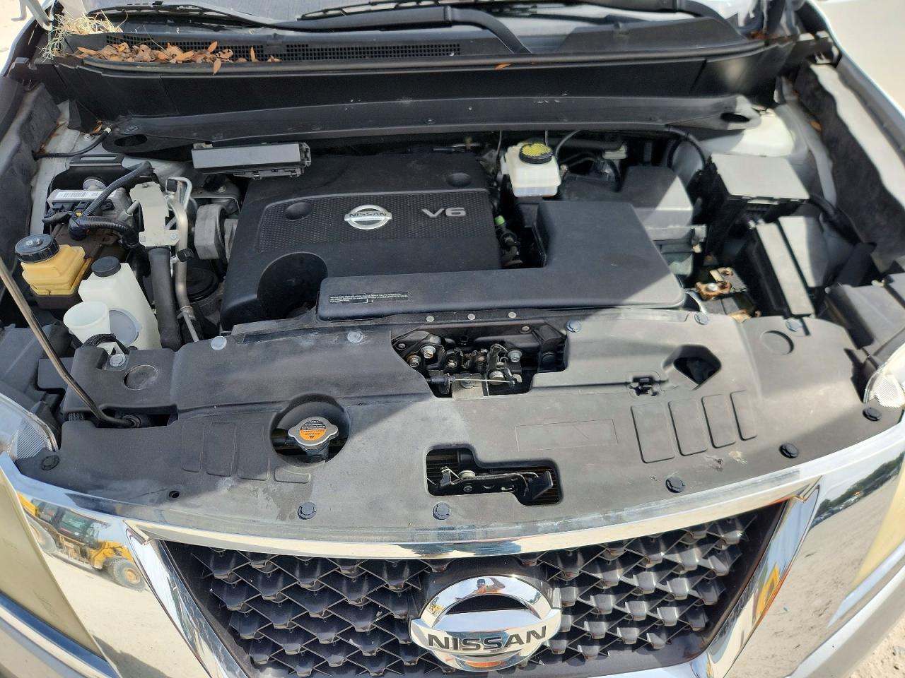 2013 Nissan Pathfinder S Silver vin: 5N1AR2MN7DC651704