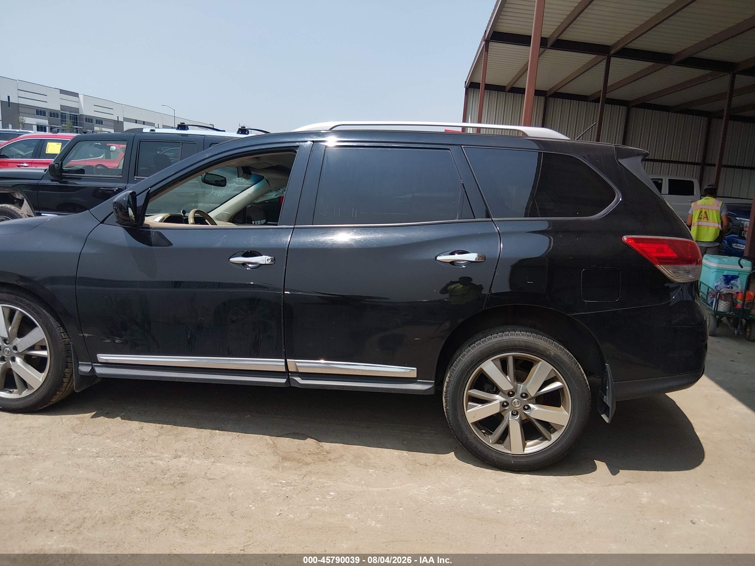 2013 Nissan Pathfinder Platinum Black vin: 5N1AR2MN7DC673850