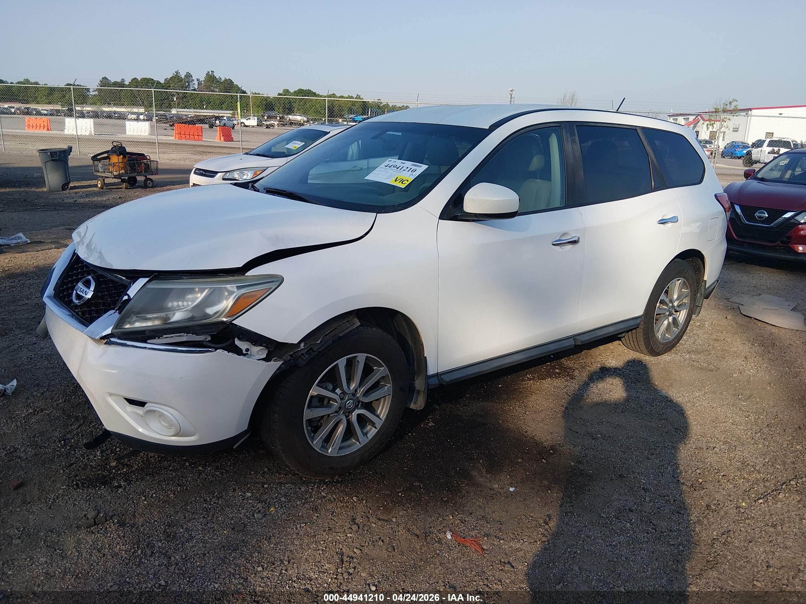 2013 Nissan Pathfinder S White vin: 5N1AR2MN7DC683505