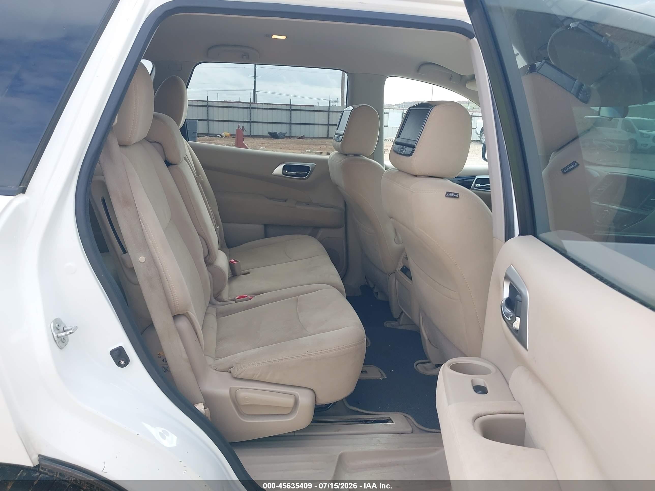 2014 Nissan Pathfinder Sv White vin: 5N1AR2MN7EC617554