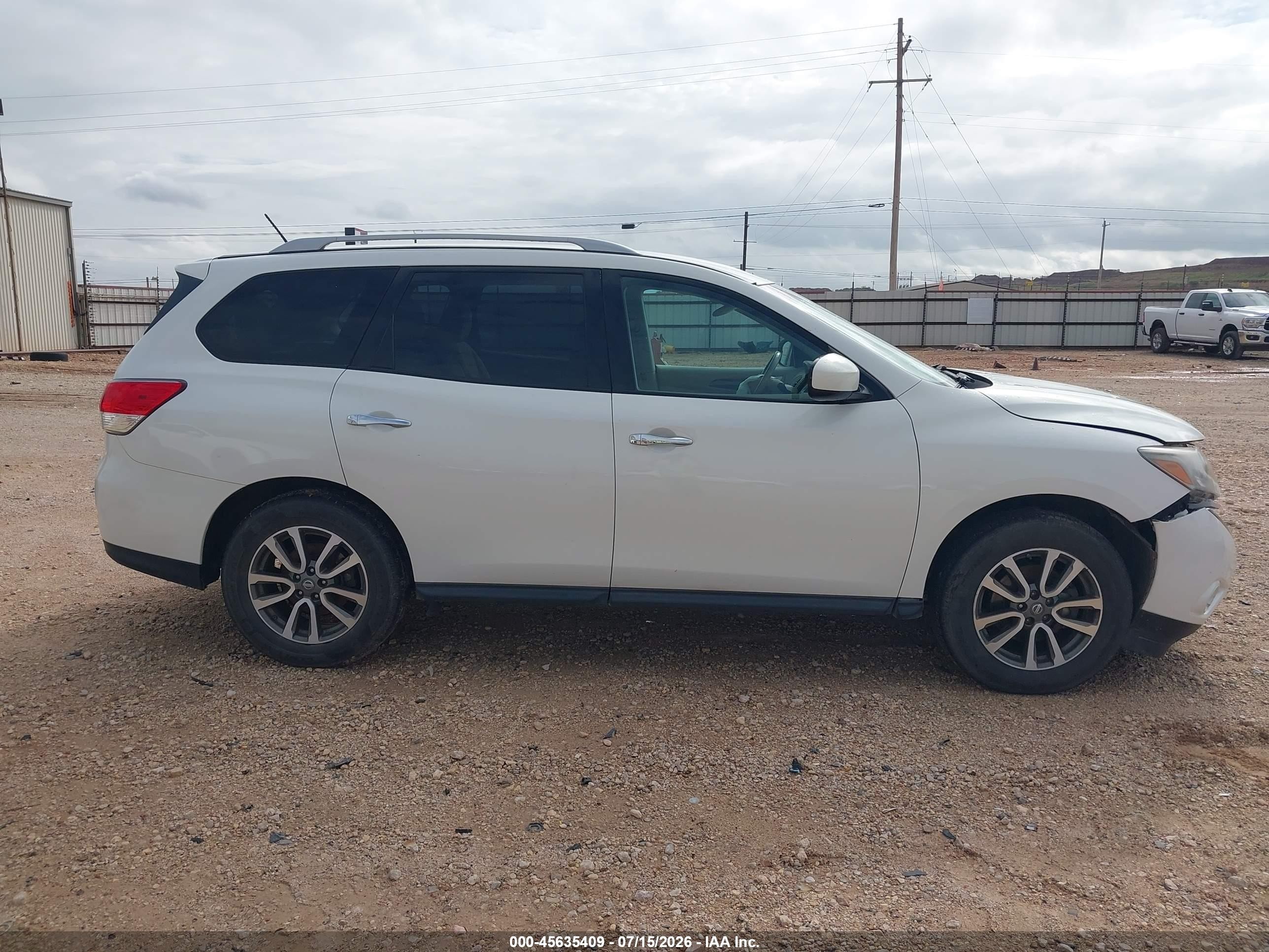 2014 Nissan Pathfinder Sv White vin: 5N1AR2MN7EC617554