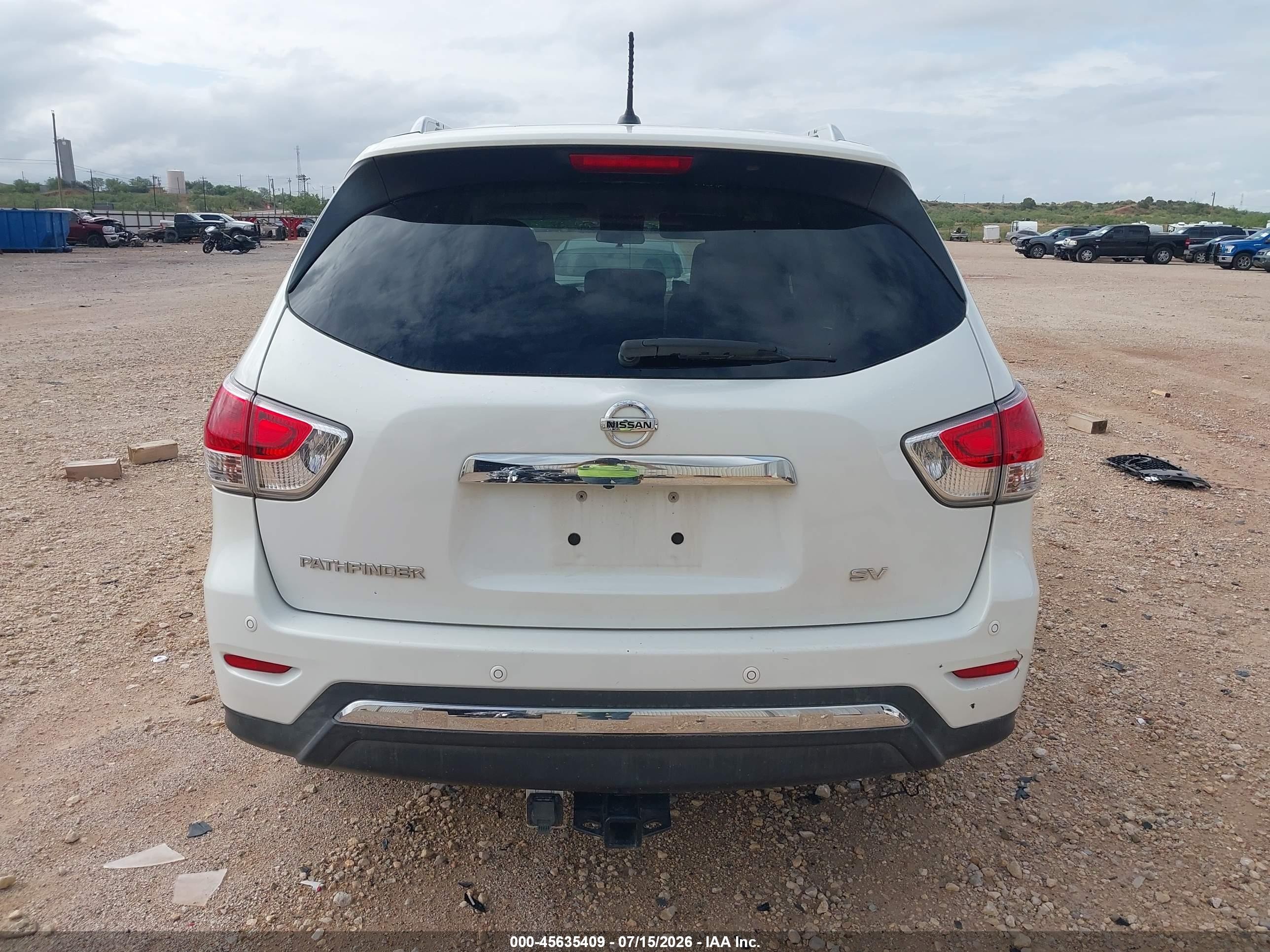 2014 Nissan Pathfinder Sv White vin: 5N1AR2MN7EC617554
