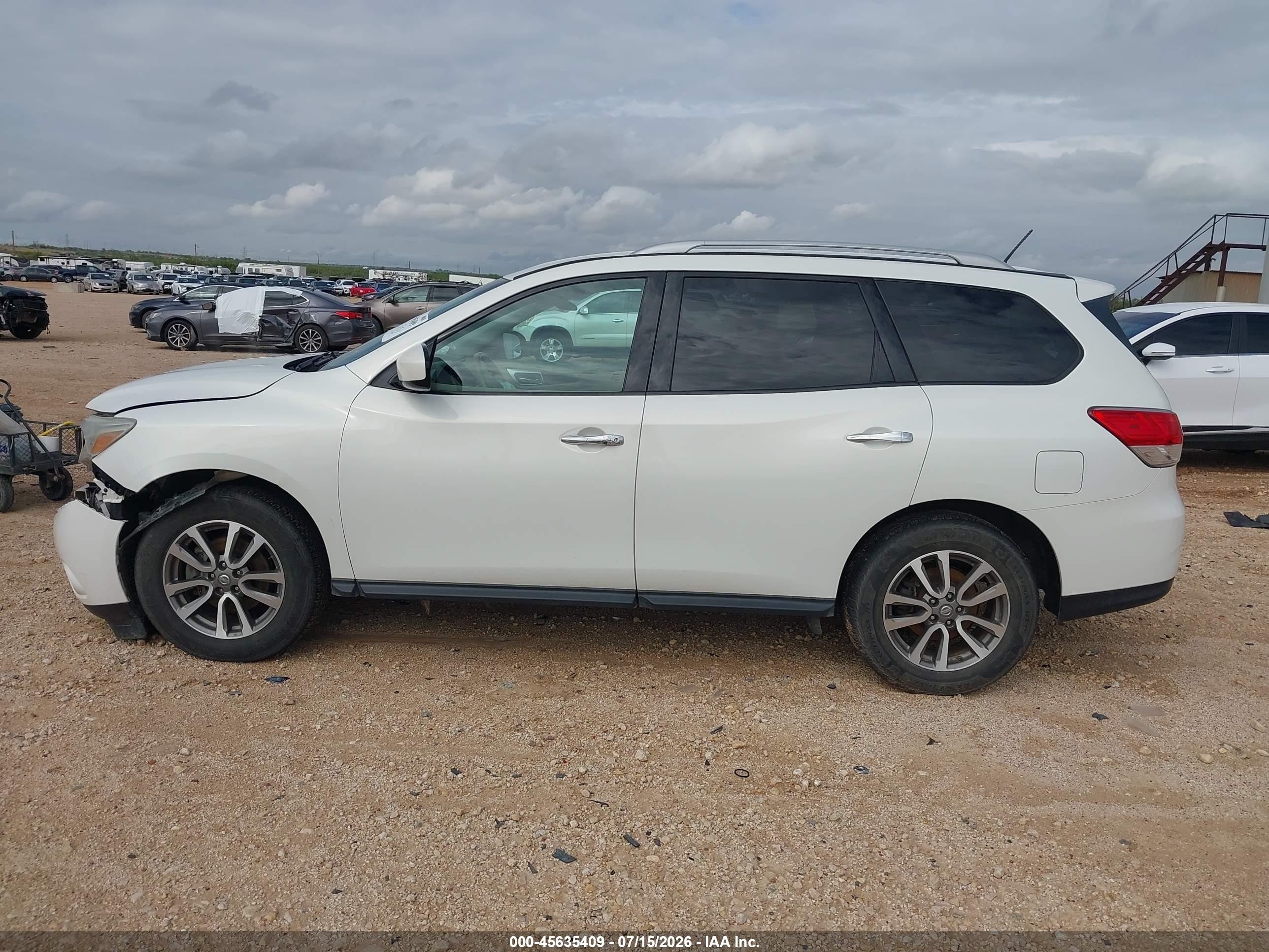 2014 Nissan Pathfinder Sv White vin: 5N1AR2MN7EC617554