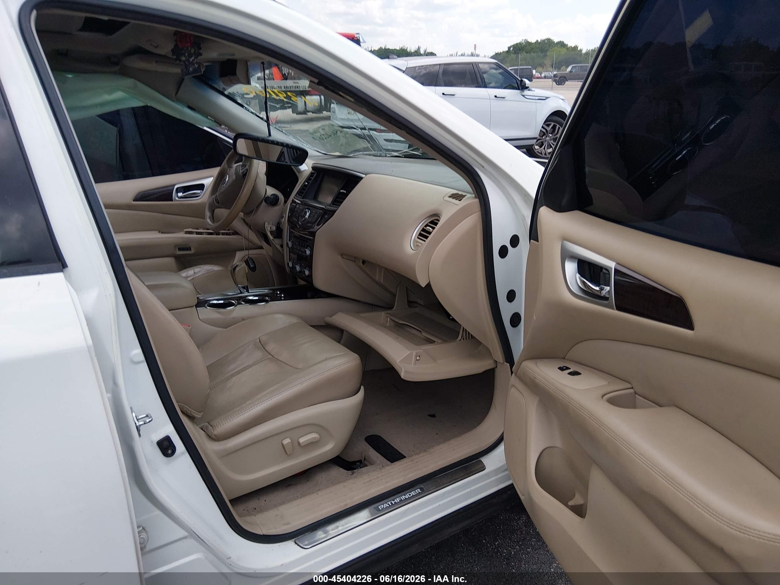 2014 Nissan Pathfinder Platinum White vin: 5N1AR2MN7EC636637