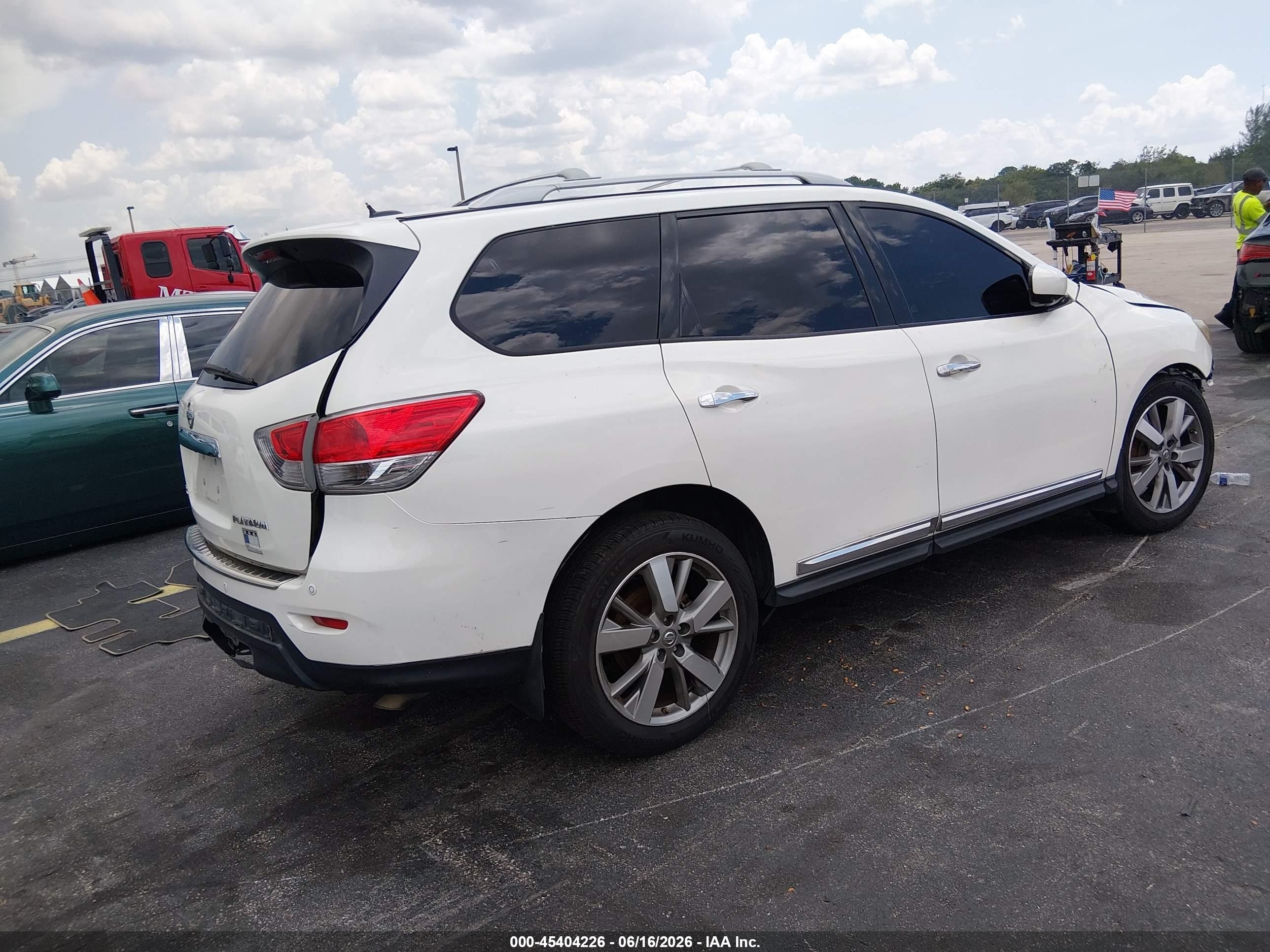 2014 Nissan Pathfinder Platinum White vin: 5N1AR2MN7EC636637