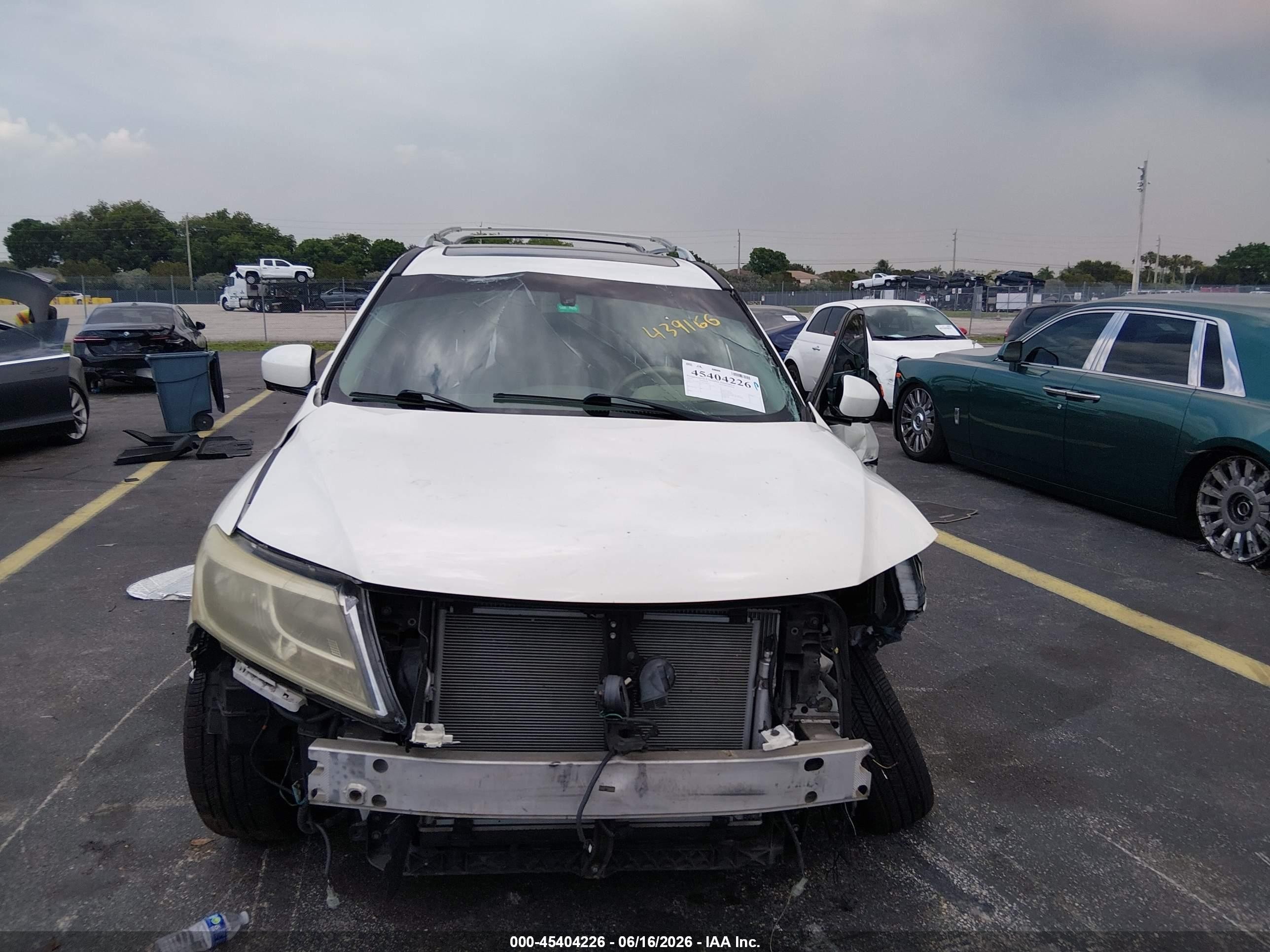 2014 Nissan Pathfinder Platinum White vin: 5N1AR2MN7EC636637