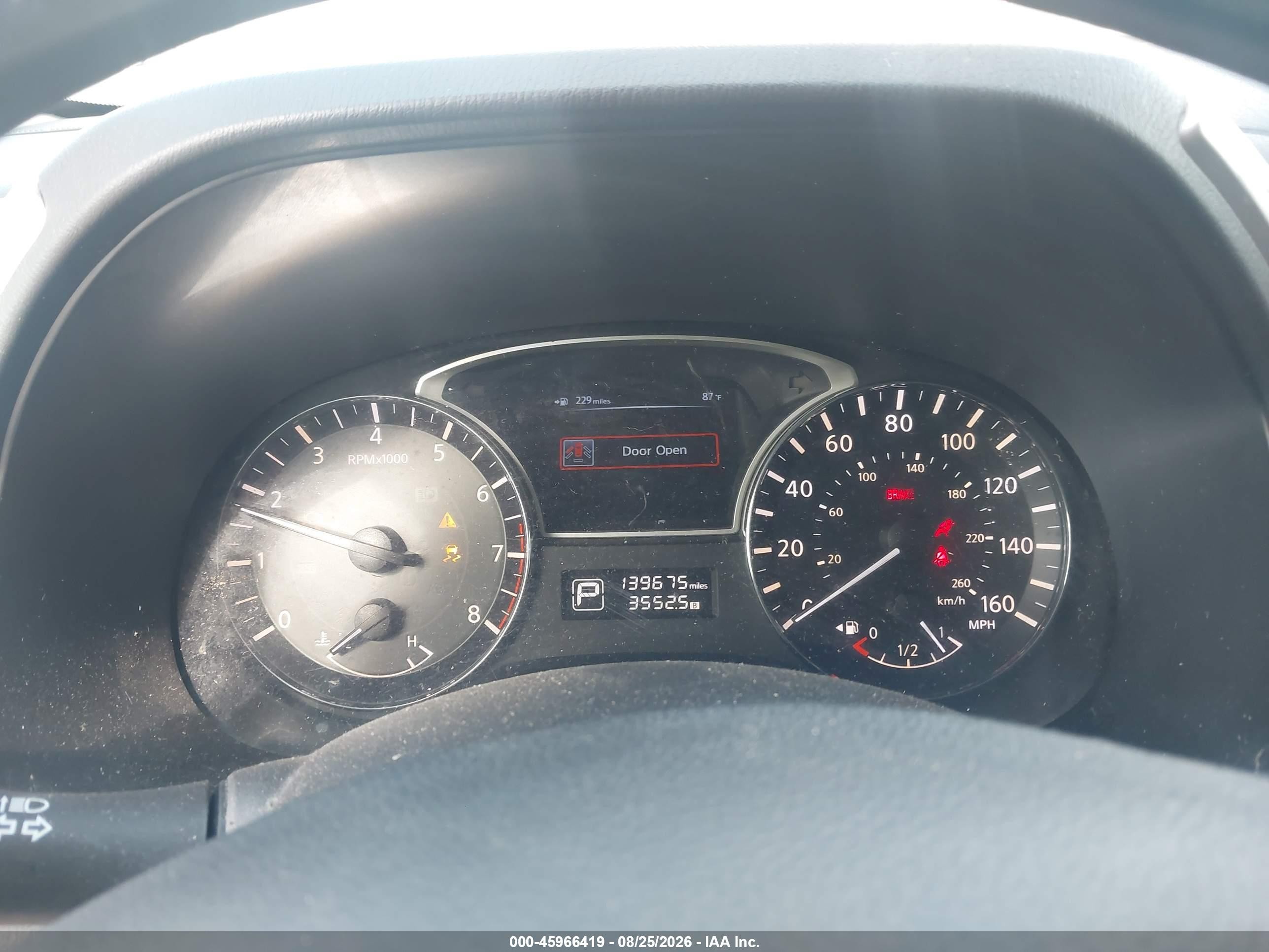2014 Nissan Pathfinder Platinum Red vin: 5N1AR2MN7EC637948