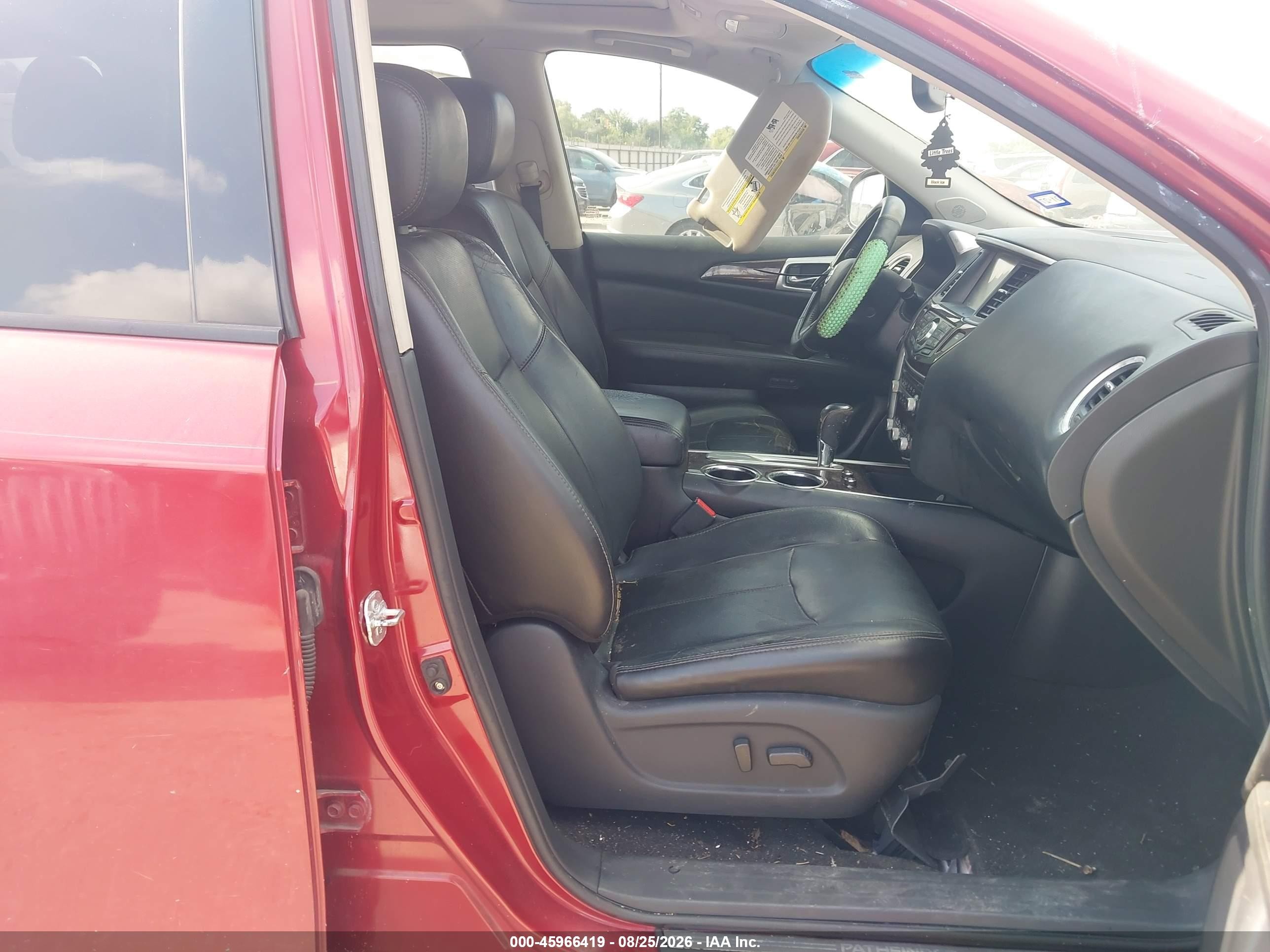 2014 Nissan Pathfinder Platinum Red vin: 5N1AR2MN7EC637948