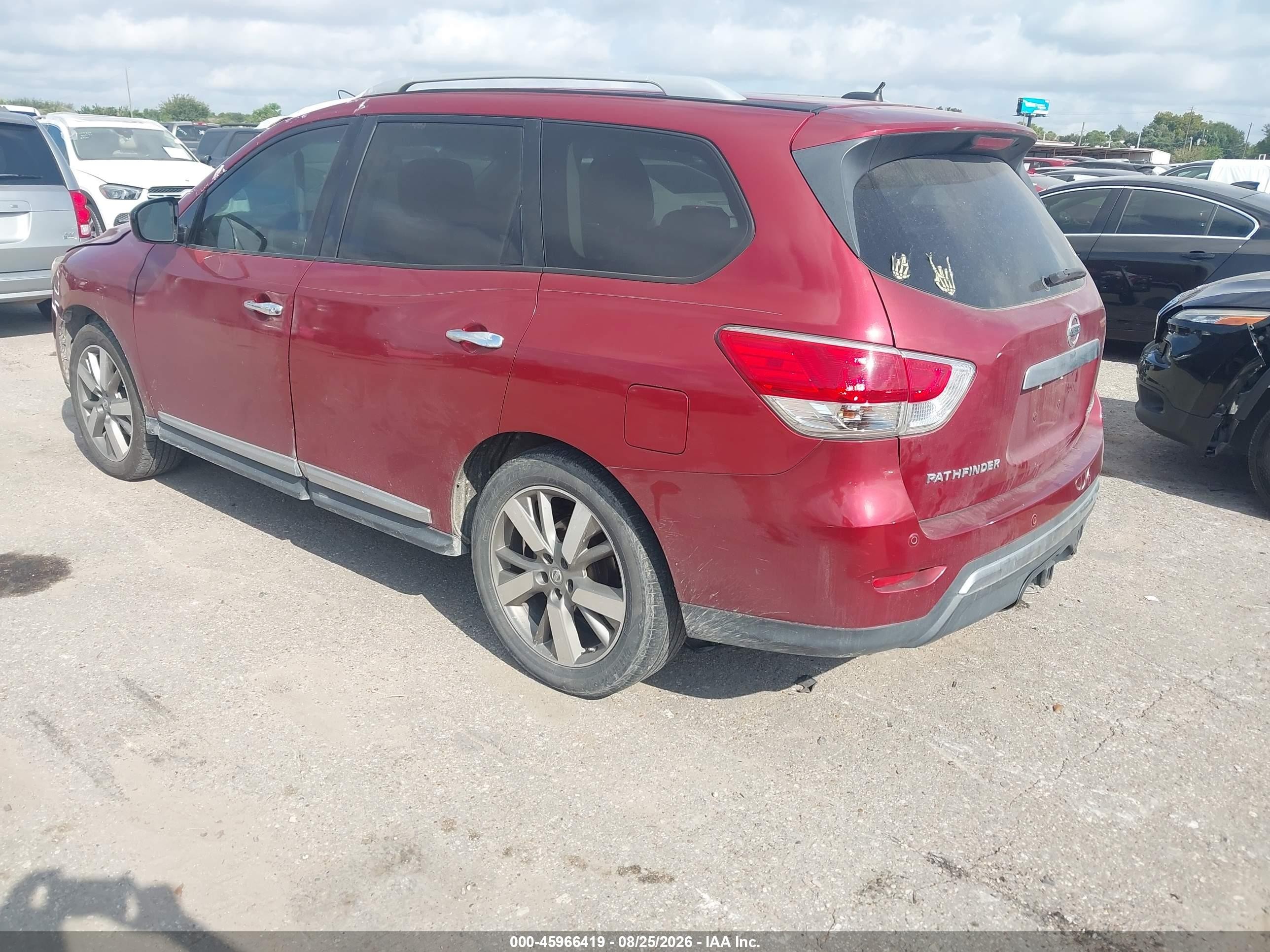 2014 Nissan Pathfinder Platinum Red vin: 5N1AR2MN7EC637948
