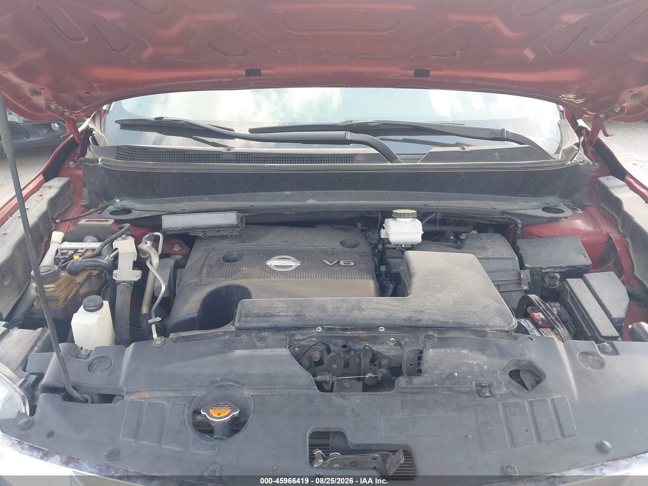 2014 Nissan Pathfinder Platinum Red vin: 5N1AR2MN7EC637948