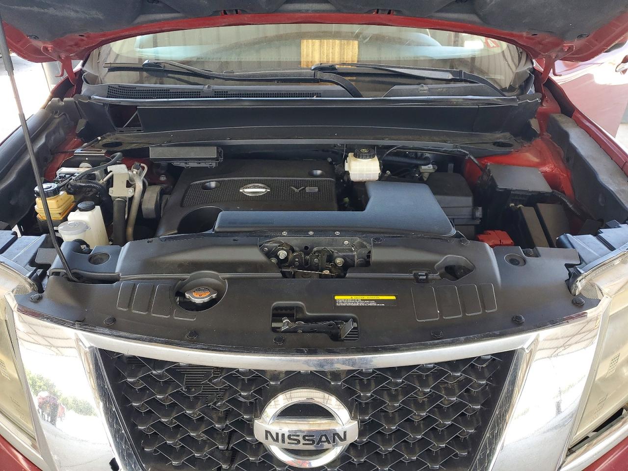 2014 Nissan Pathfinder S Красный vin: 5N1AR2MN7EC734003