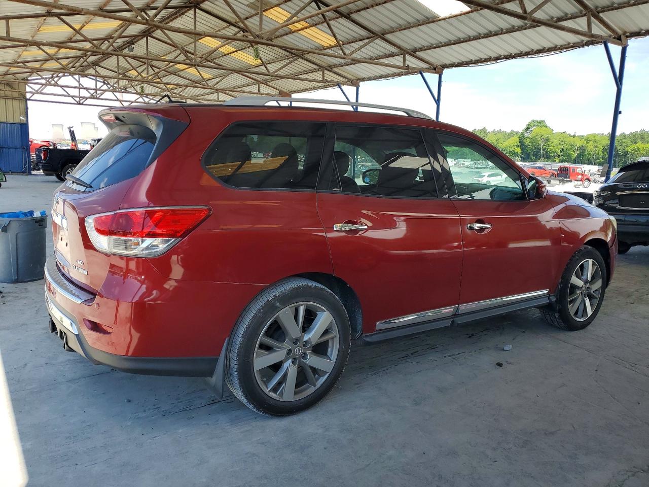 2014 Nissan Pathfinder S Красный vin: 5N1AR2MN7EC734003