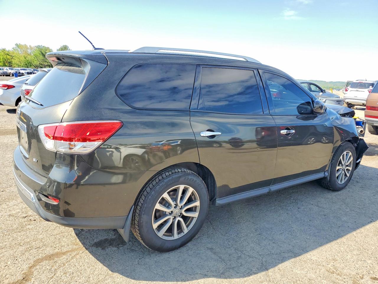 2015 Nissan Pathfinder Sv Charcoal vin: 5N1AR2MN7FC627356