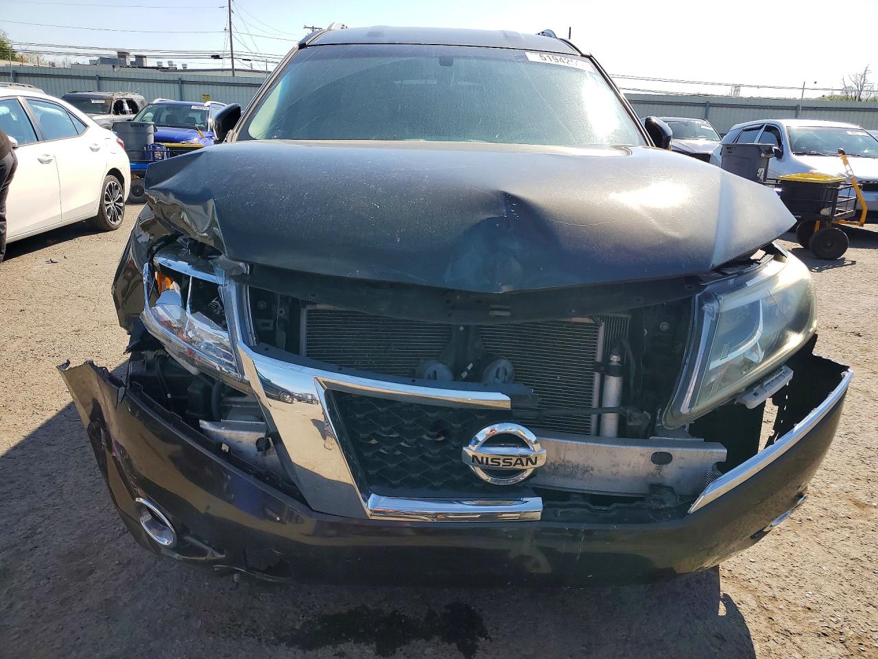 2015 Nissan Pathfinder Sv Charcoal vin: 5N1AR2MN7FC627356