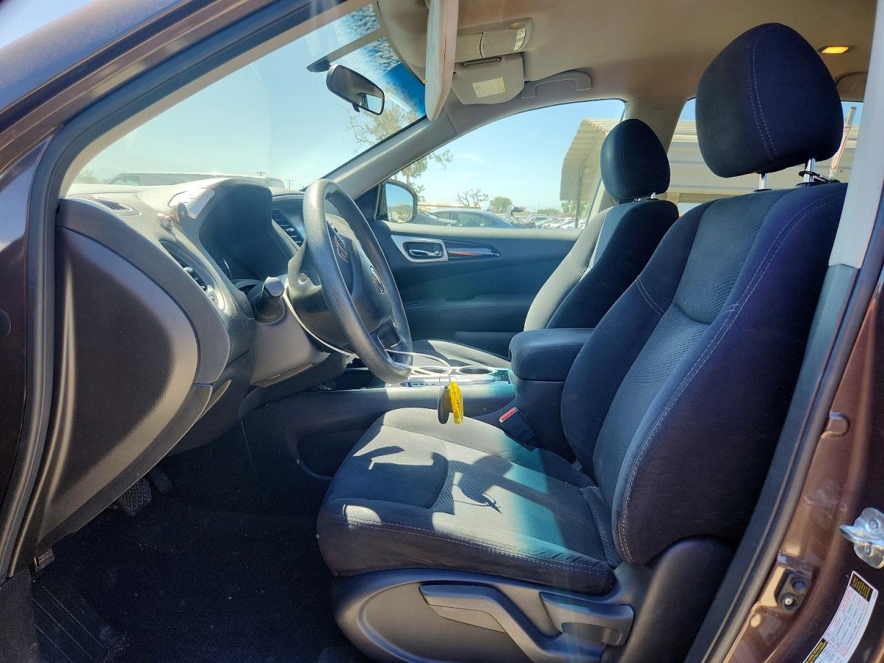 2015 Nissan Pathfinder S Brown vin: 5N1AR2MN7FC658381