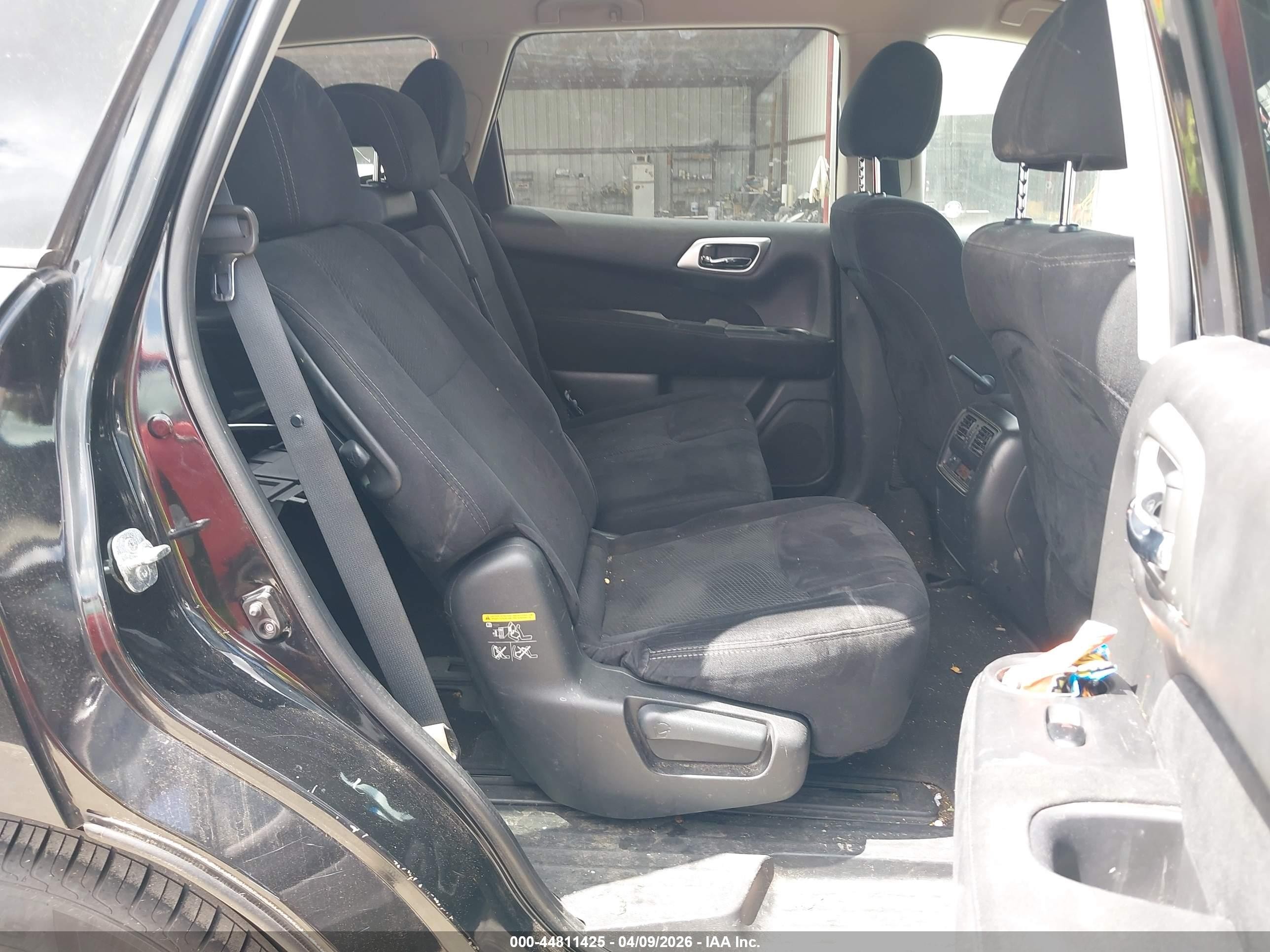 2015 Nissan Pathfinder Platinum/s/sl/sv Black vin: 5N1AR2MN7FC658512