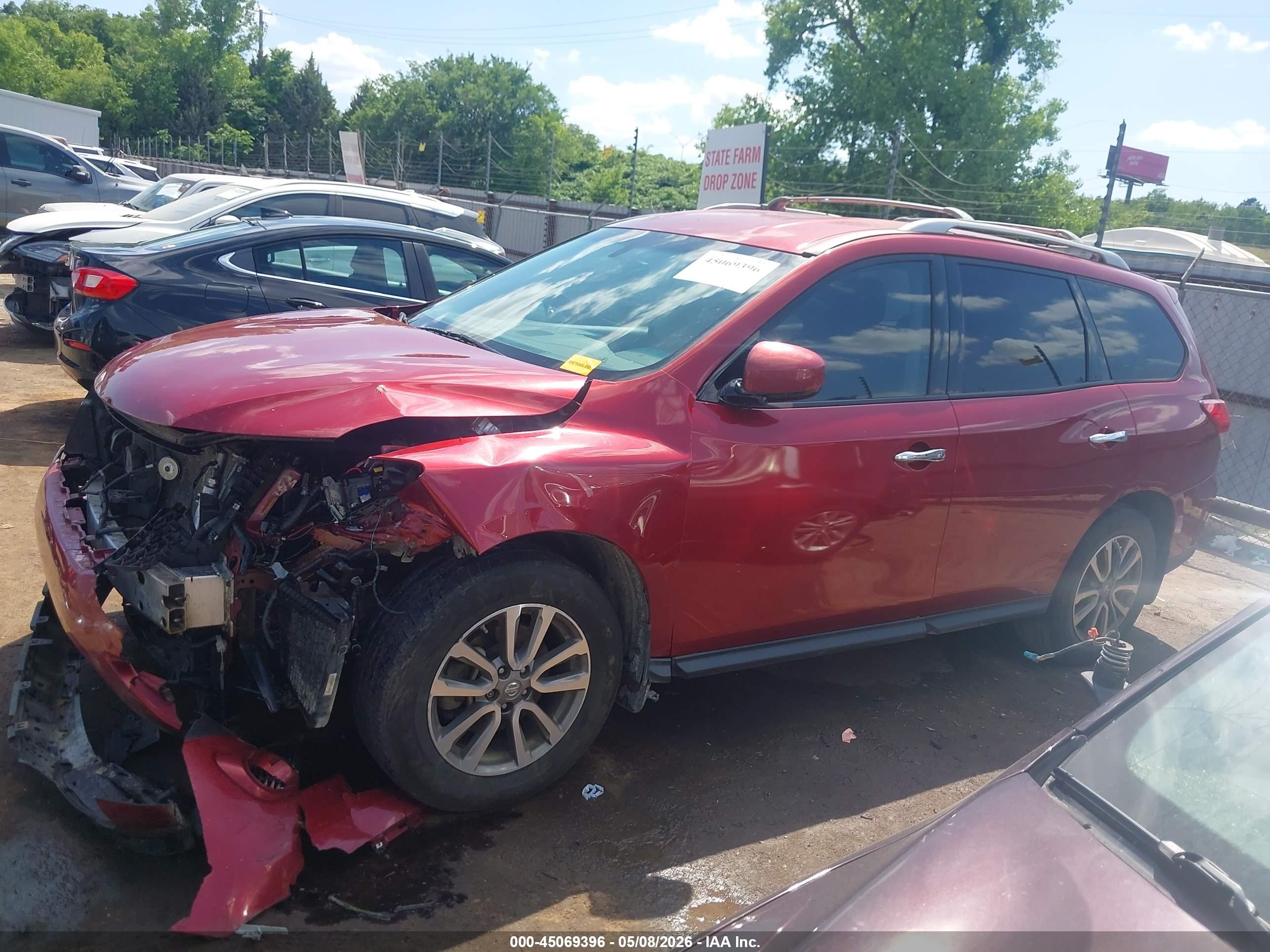 2015 Nissan Pathfinder Sv Red vin: 5N1AR2MN7FC687783