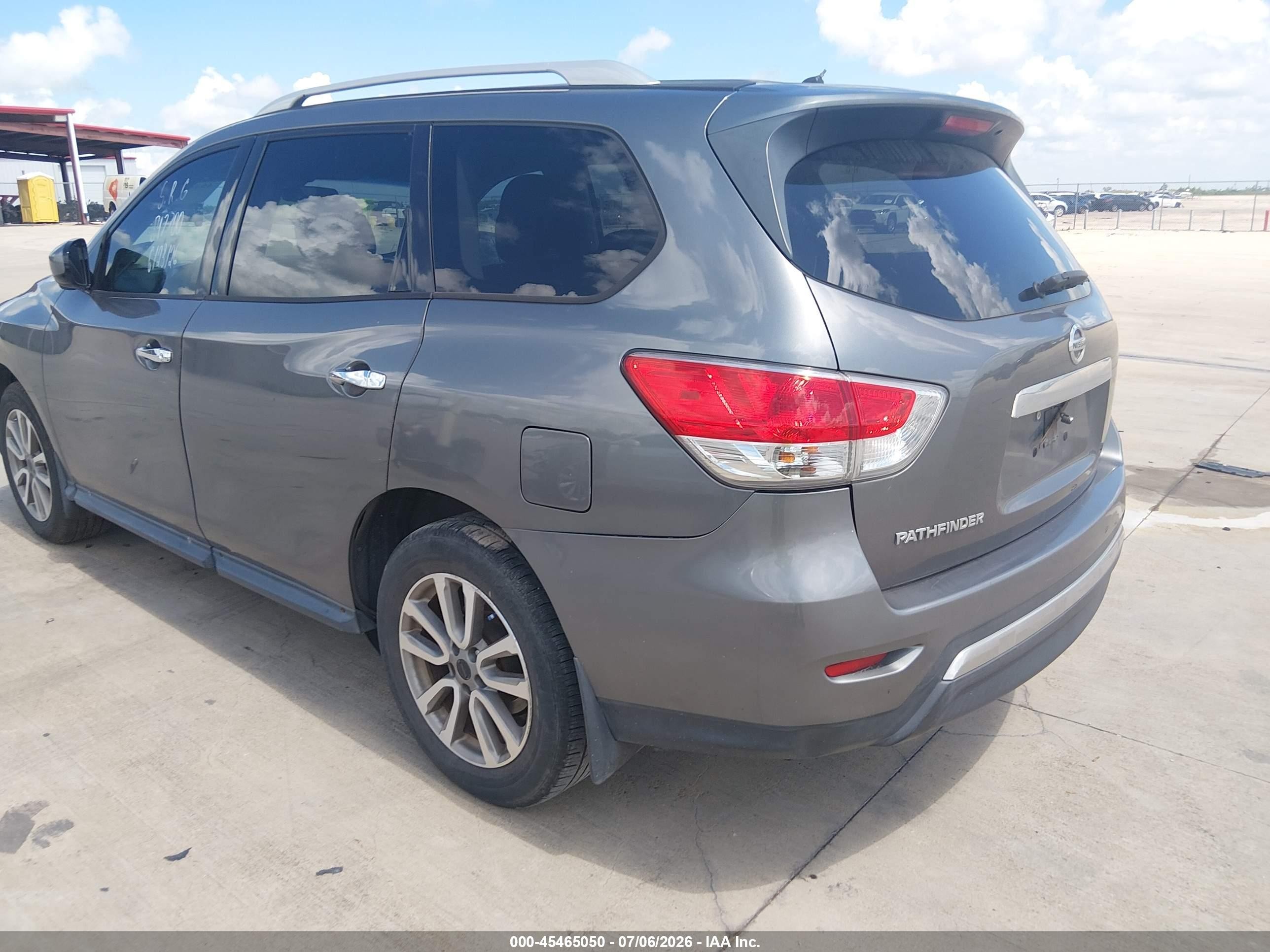 2015 Nissan Pathfinder S Gray vin: 5N1AR2MN7FC689209