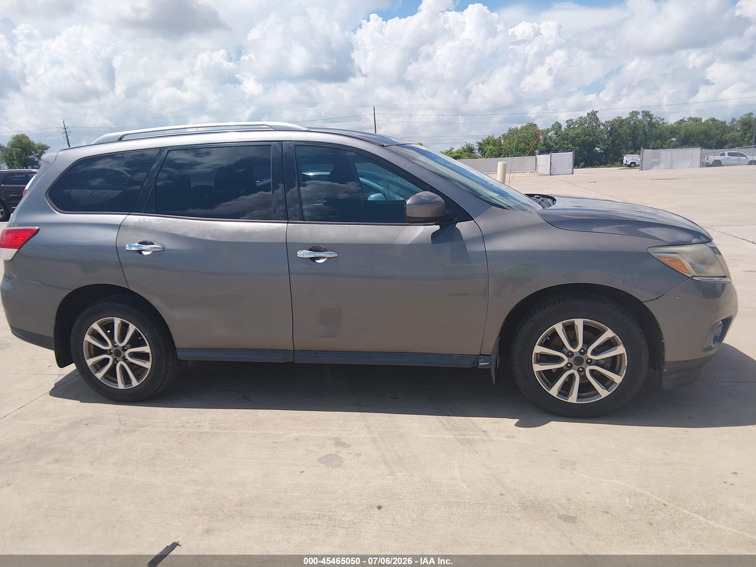 2015 Nissan Pathfinder S Gray vin: 5N1AR2MN7FC689209
