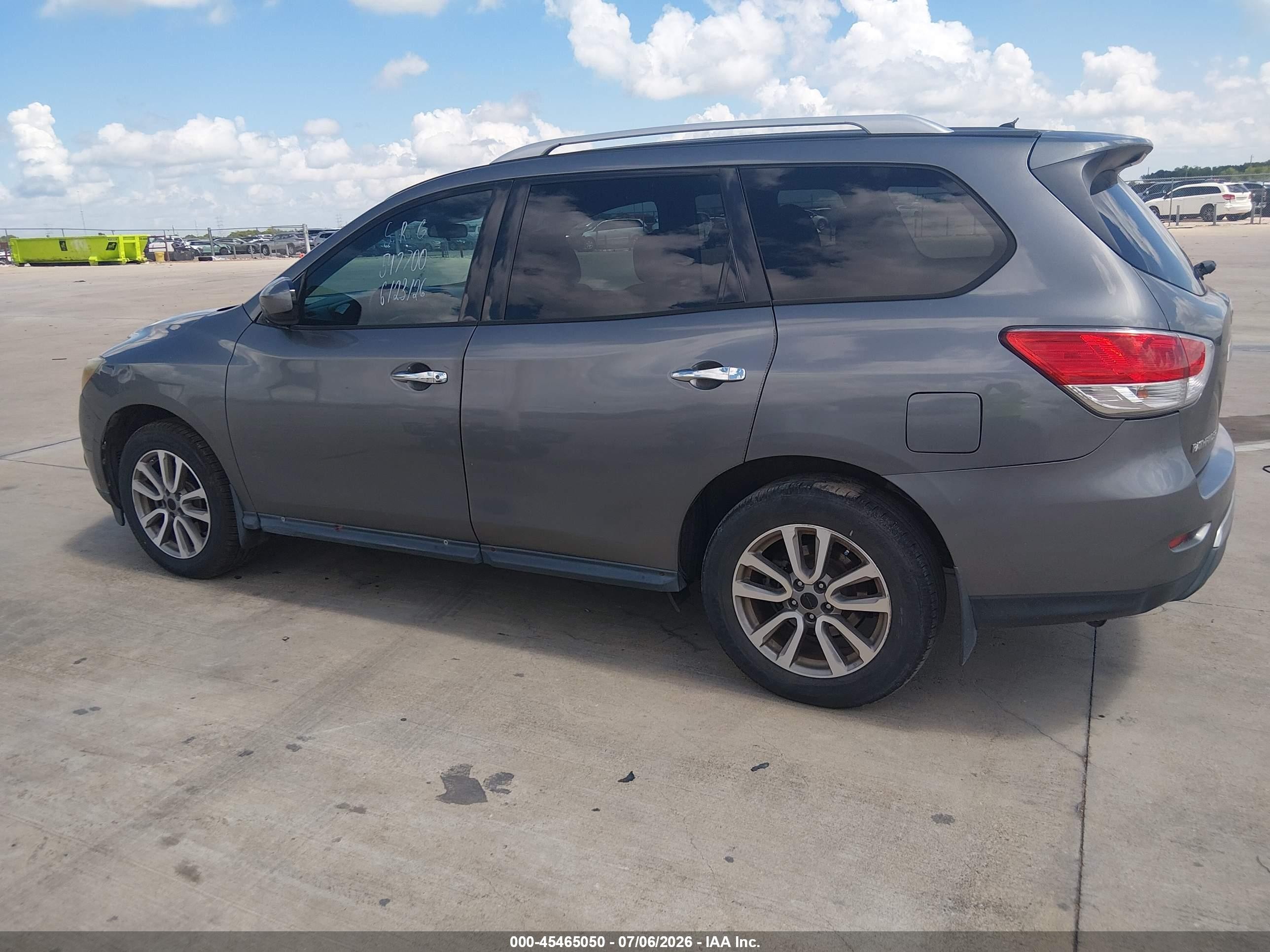 2015 Nissan Pathfinder S Gray vin: 5N1AR2MN7FC689209
