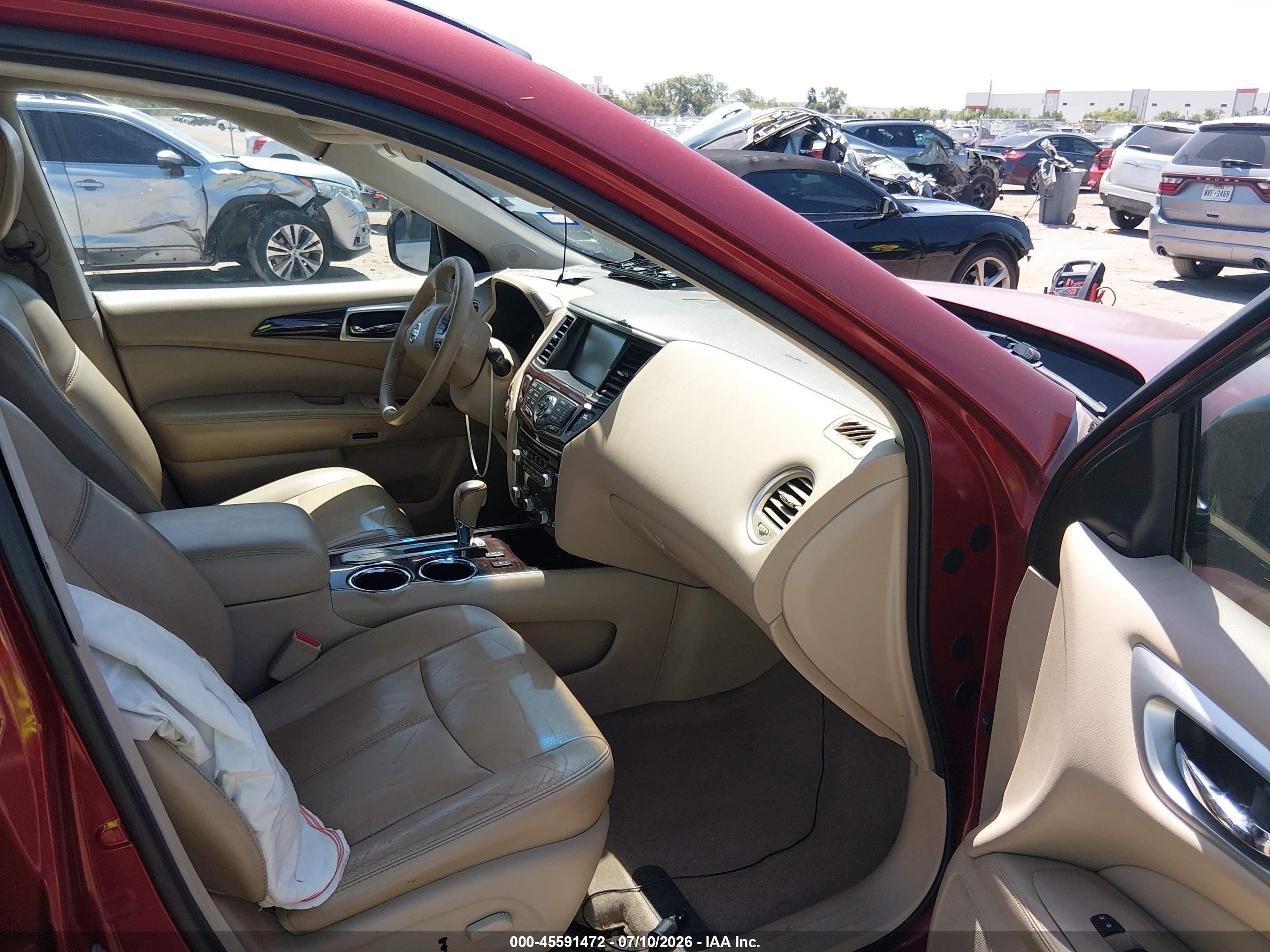 2015 Nissan Pathfinder Platinum/s/sl/sv Red vin: 5N1AR2MN7FC702881