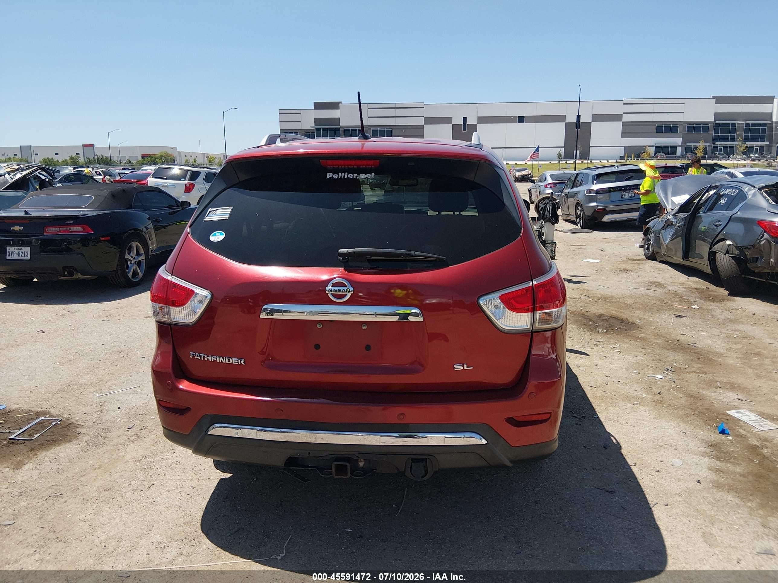 2015 Nissan Pathfinder Platinum/s/sl/sv Red vin: 5N1AR2MN7FC702881