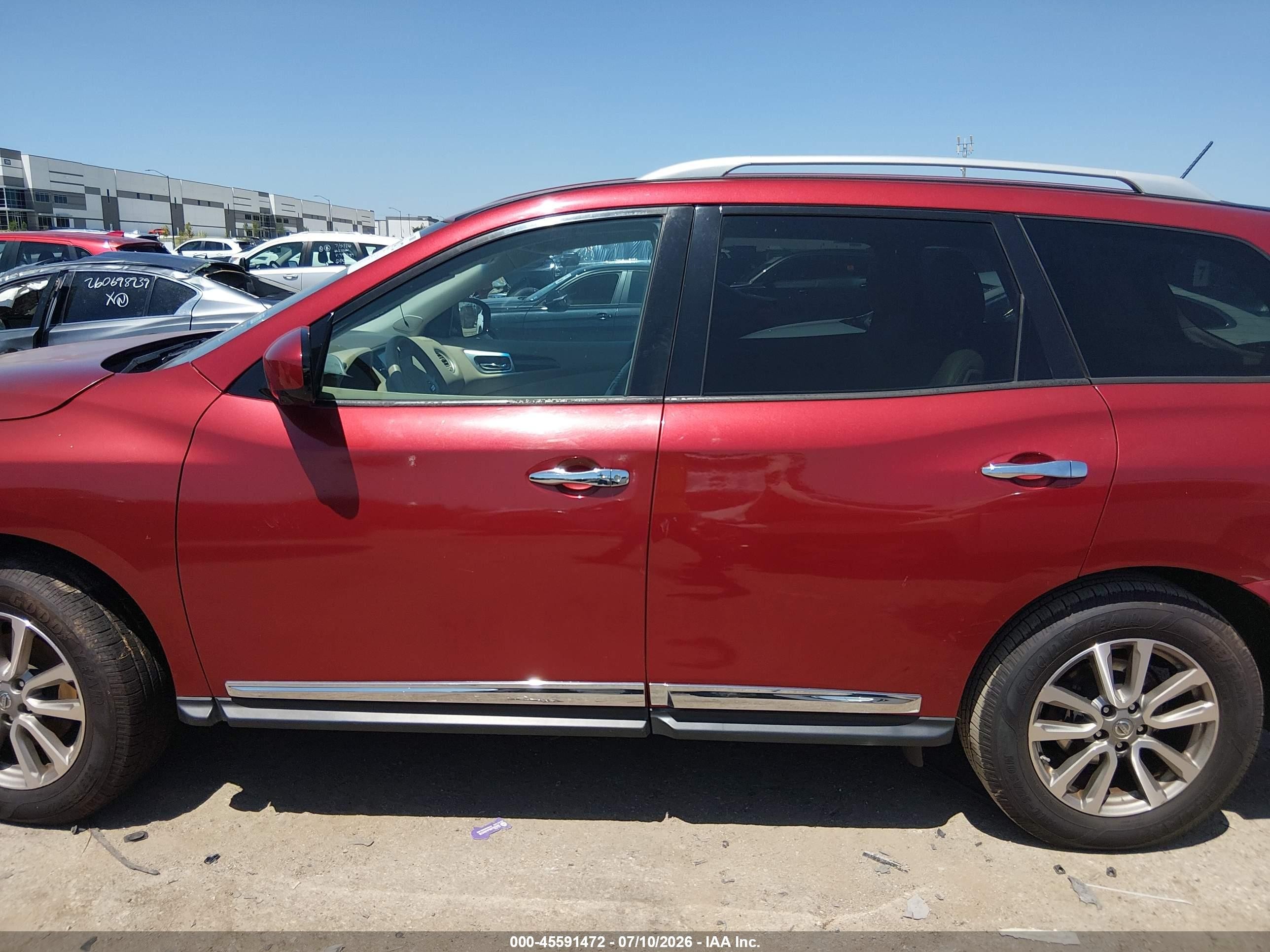 2015 Nissan Pathfinder Platinum/s/sl/sv Red vin: 5N1AR2MN7FC702881