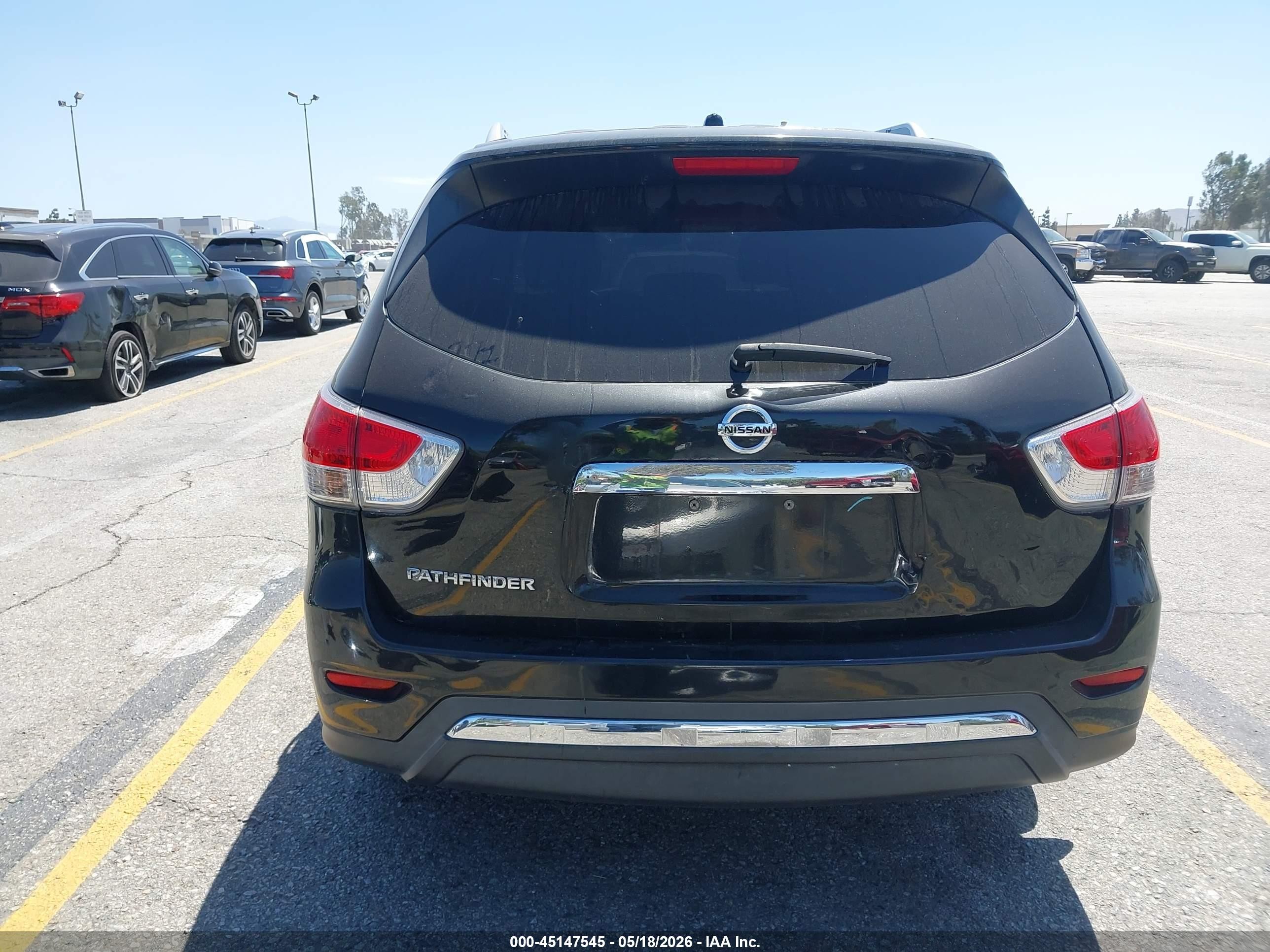 2015 Nissan Pathfinder S Черный vin: 5N1AR2MN7FC713007