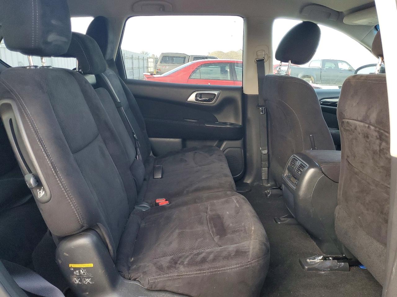 2016 Nissan Pathfinder S Gray vin: 5N1AR2MN7GC663761
