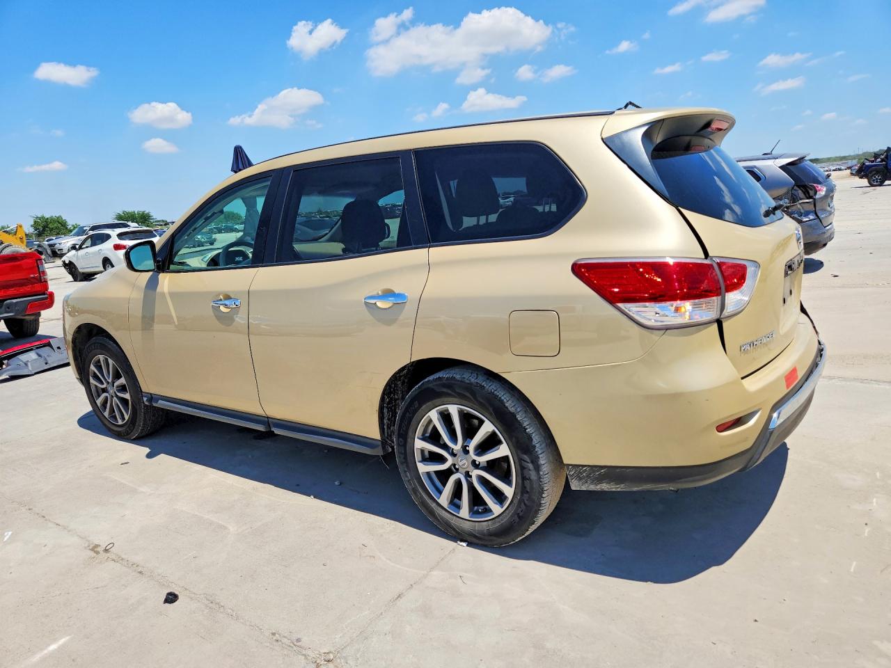 2013 Nissan Pathfinder S Tan vin: 5N1AR2MN8DC621045