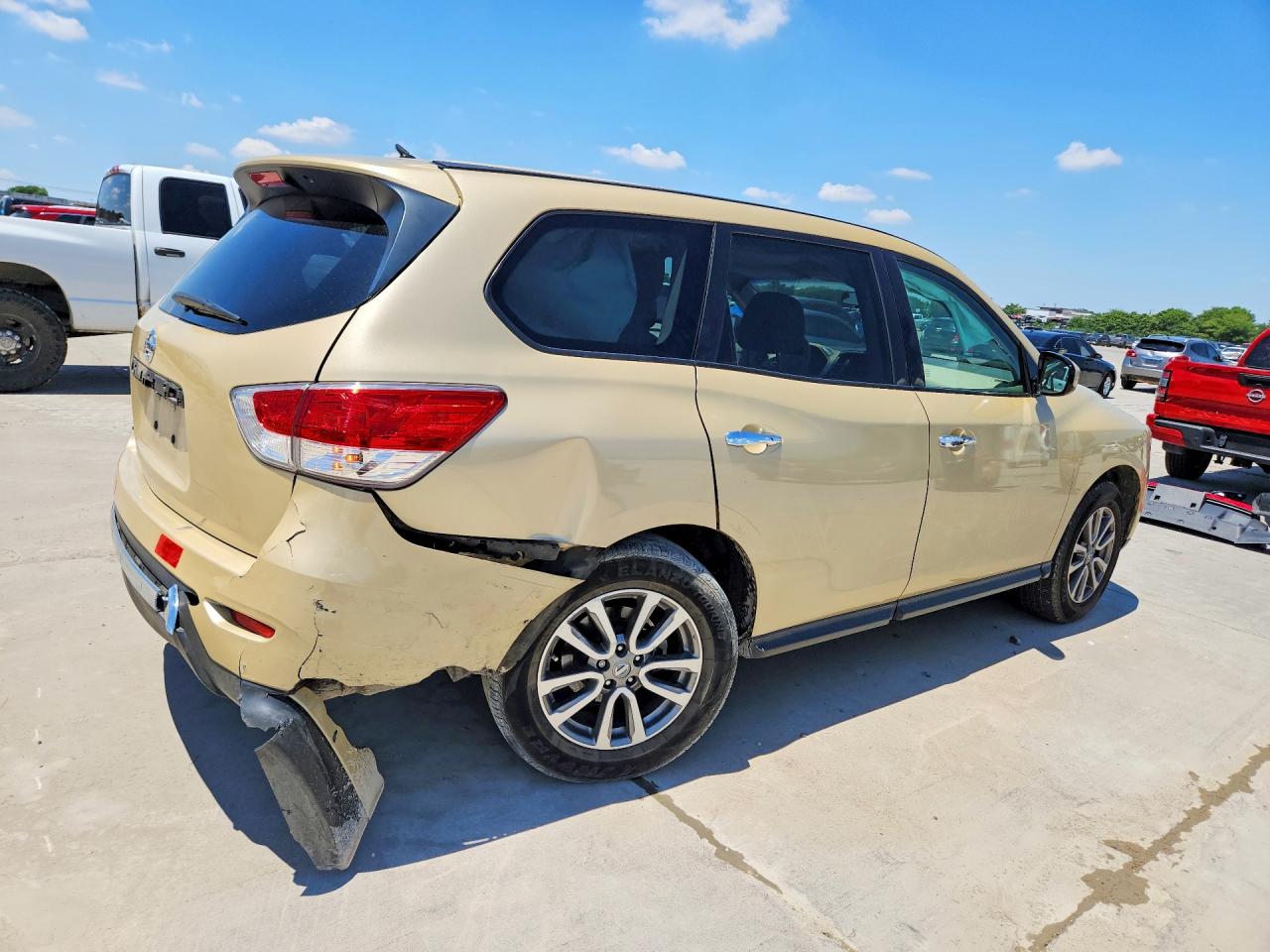 2013 Nissan Pathfinder S Tan vin: 5N1AR2MN8DC621045