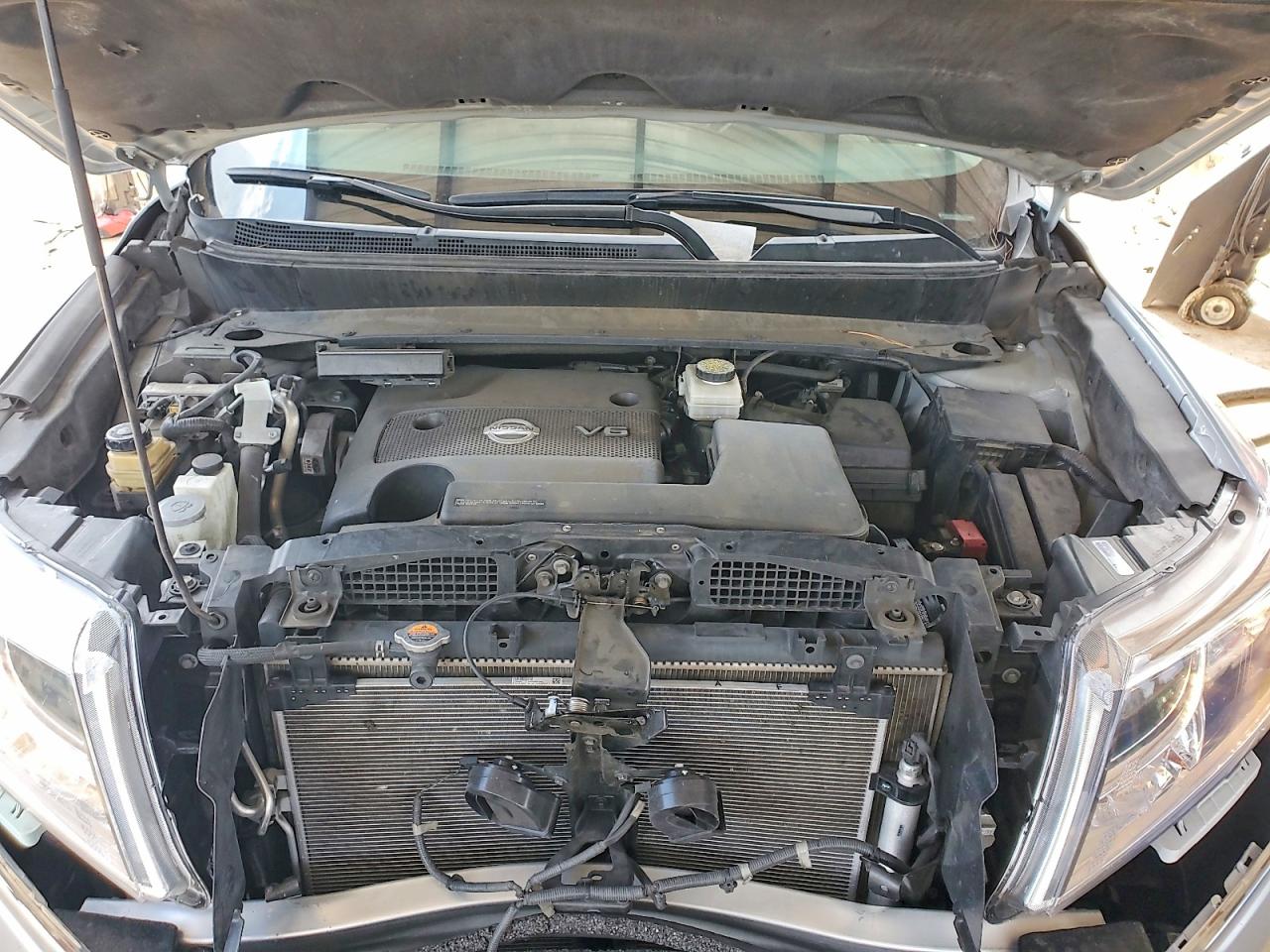 2013 Nissan Pathfinder S Серебряный vin: 5N1AR2MN8DC621451
