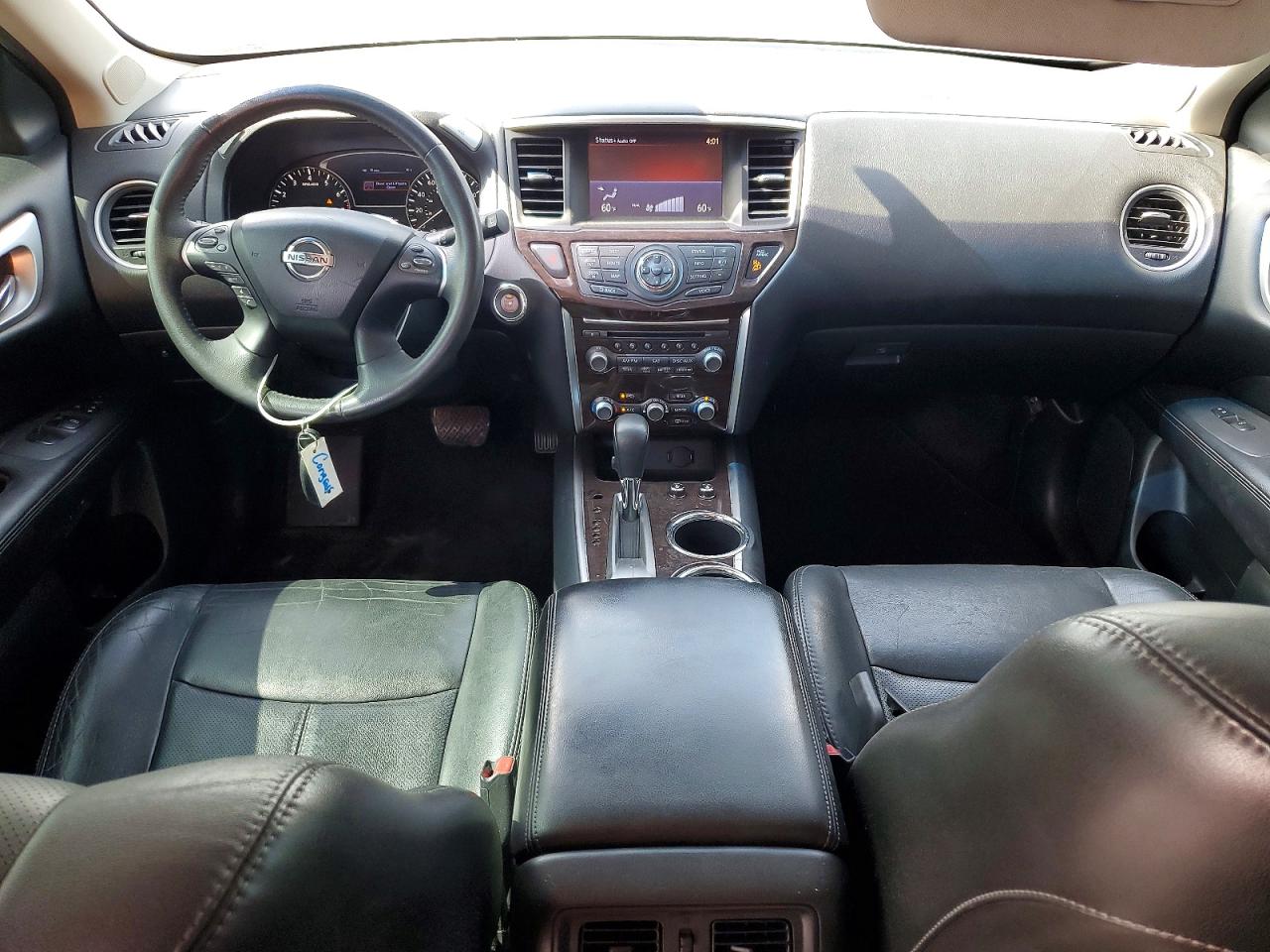 2013 Nissan Pathfinder S Red vin: 5N1AR2MN8DC675154