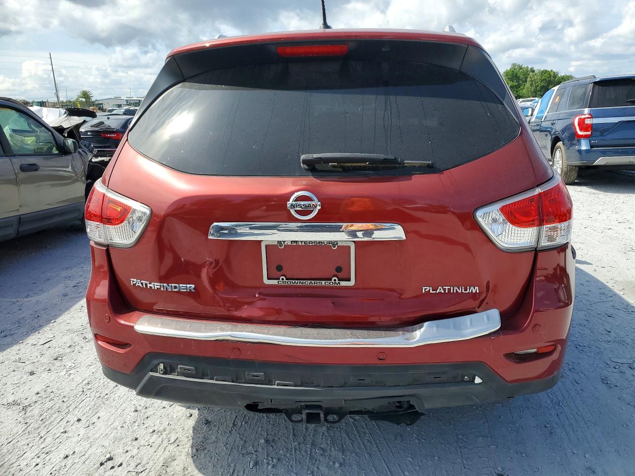 2013 Nissan Pathfinder S Red vin: 5N1AR2MN8DC675154