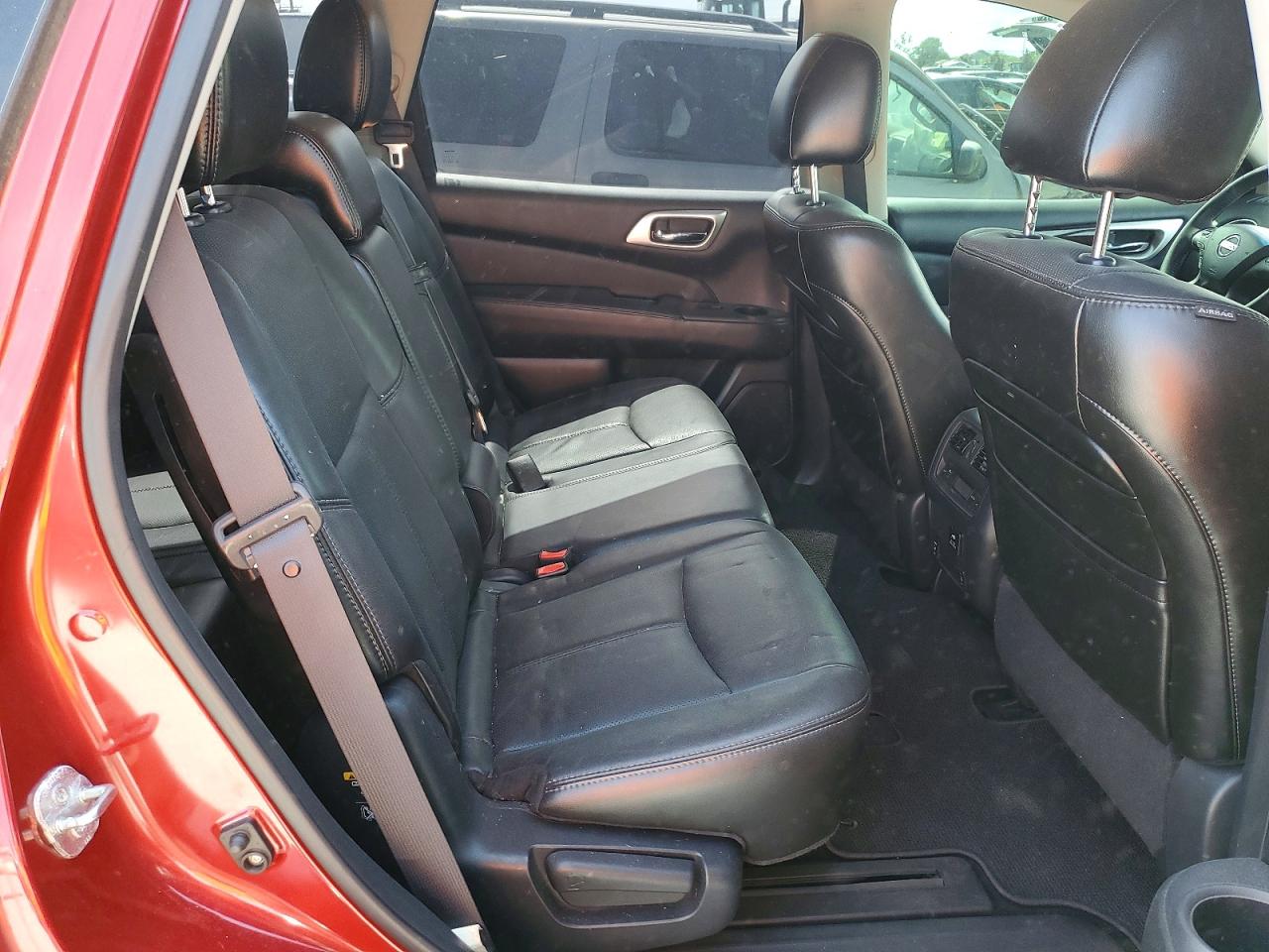2013 Nissan Pathfinder S Red vin: 5N1AR2MN8DC675154