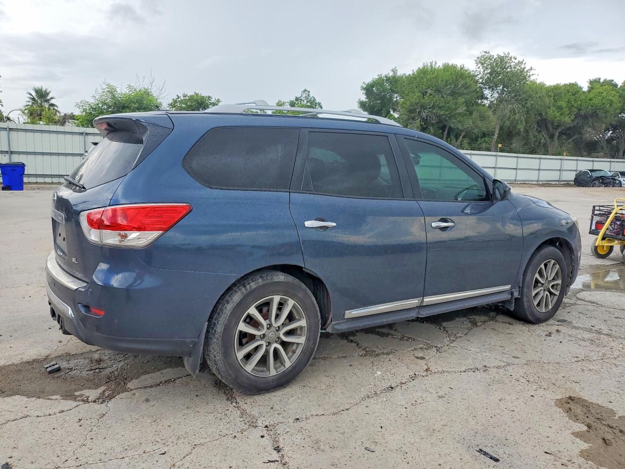 2014 Nissan Pathfinder S Blue vin: 5N1AR2MN8EC617854