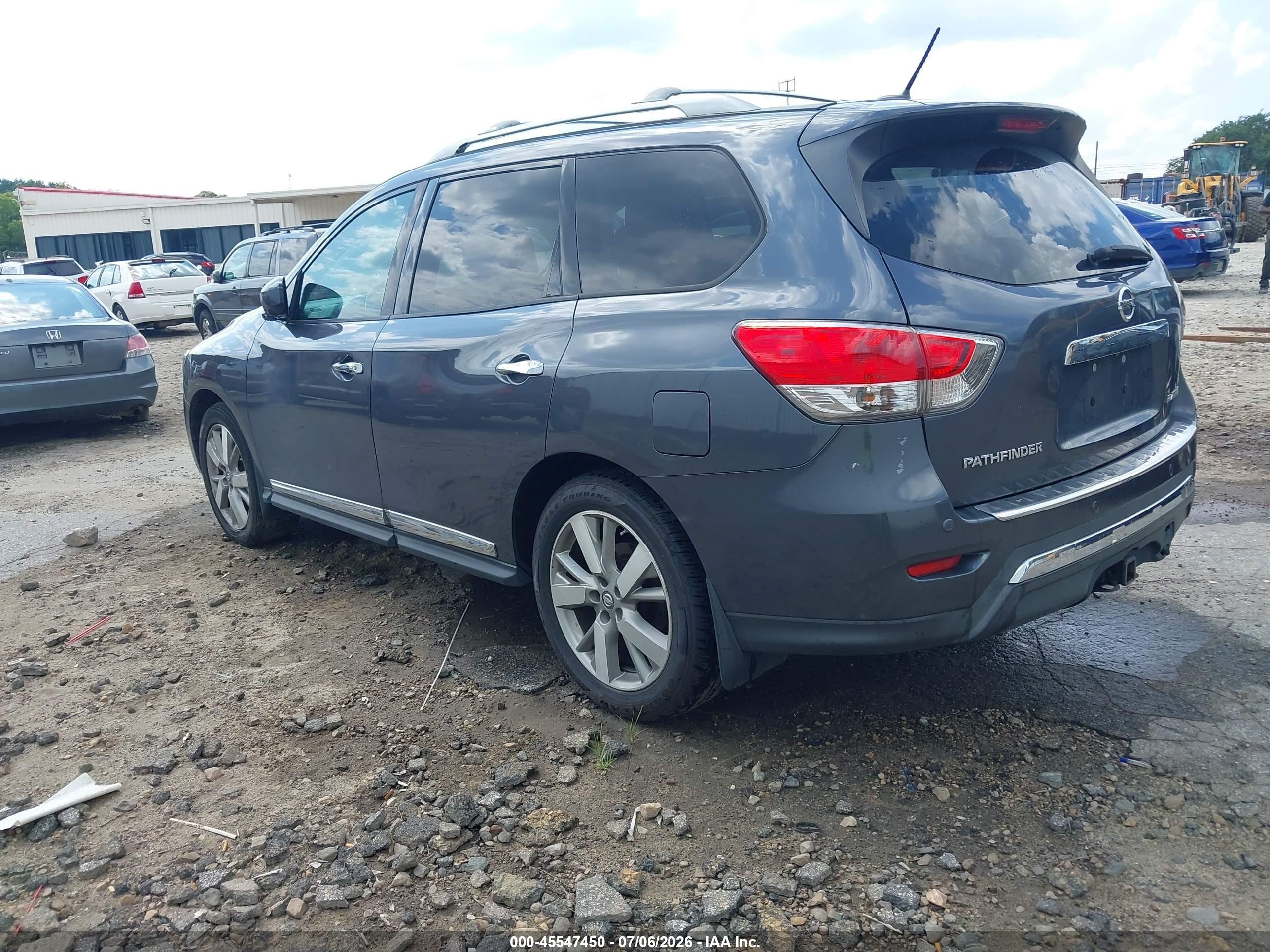 2014 Nissan Pathfinder Platinum Silver vin: 5N1AR2MN8EC627963