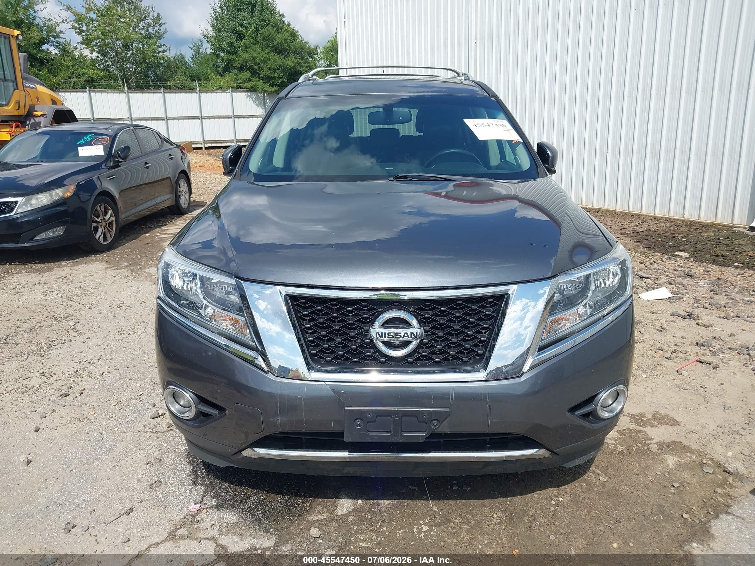 2014 Nissan Pathfinder Platinum Silver vin: 5N1AR2MN8EC627963