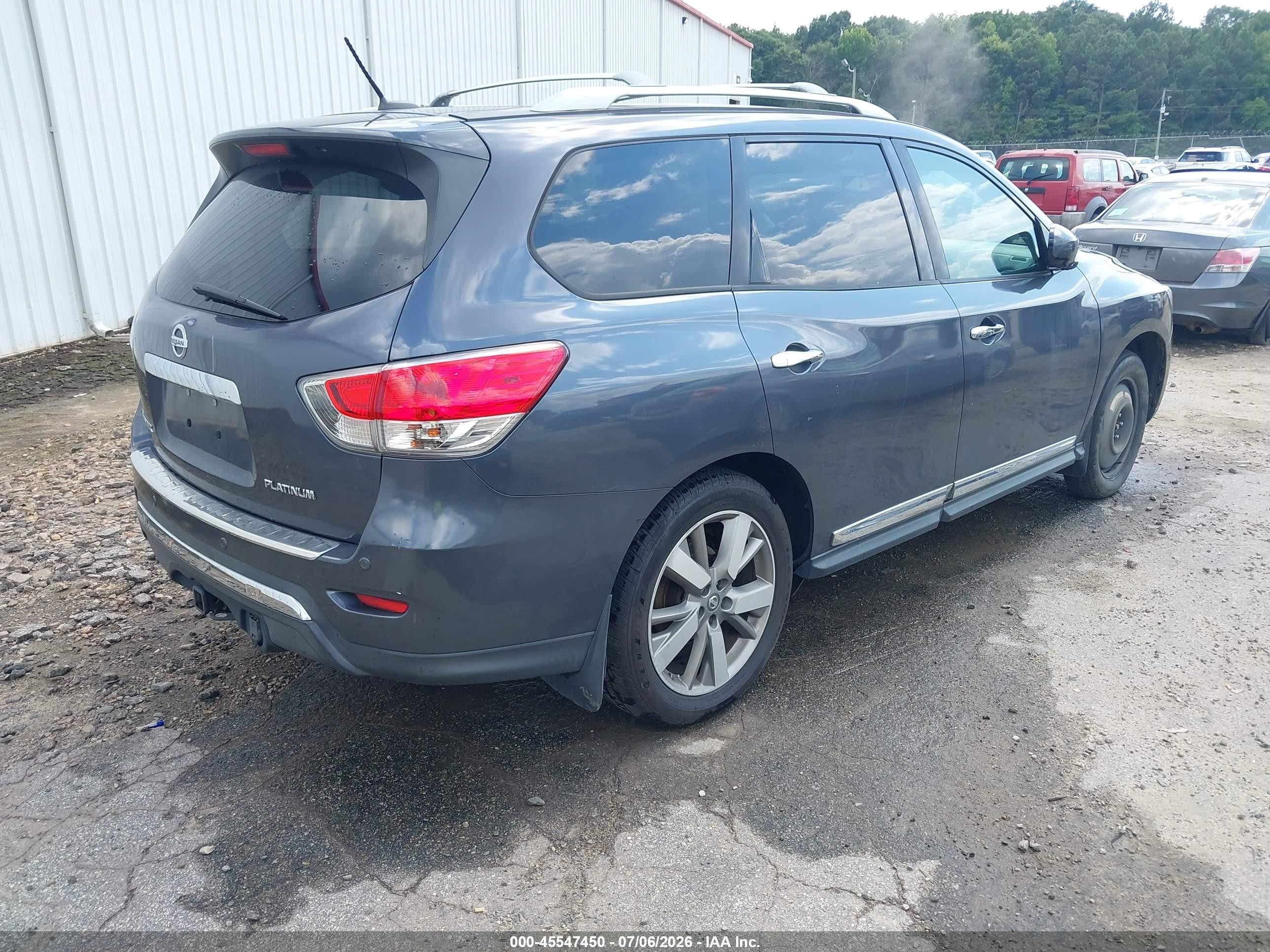 2014 Nissan Pathfinder Platinum Silver vin: 5N1AR2MN8EC627963